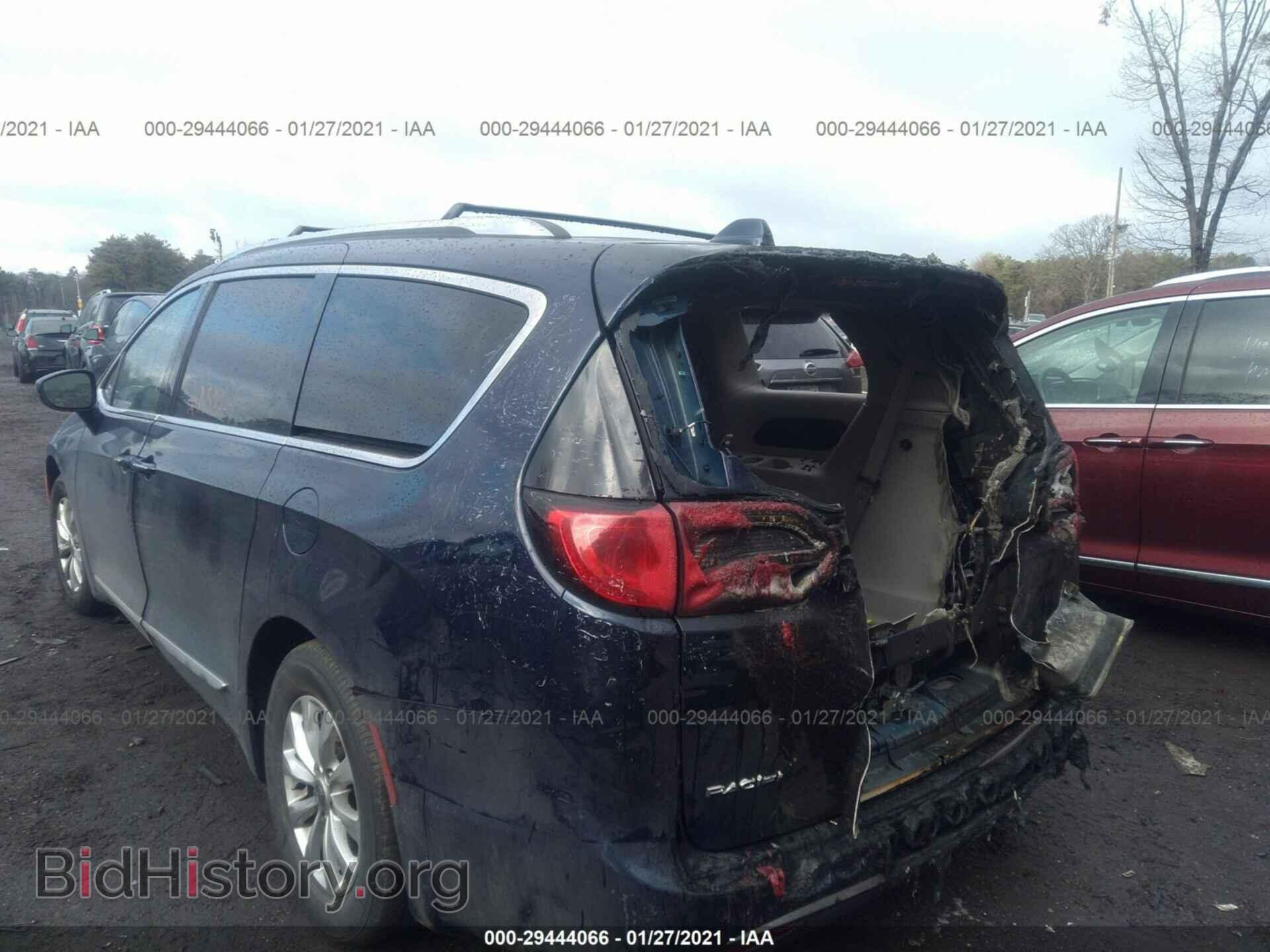 2018 CHRYSLER PACIFICA - VIN: 2C4RC1BGXJR274652 - Фото 3