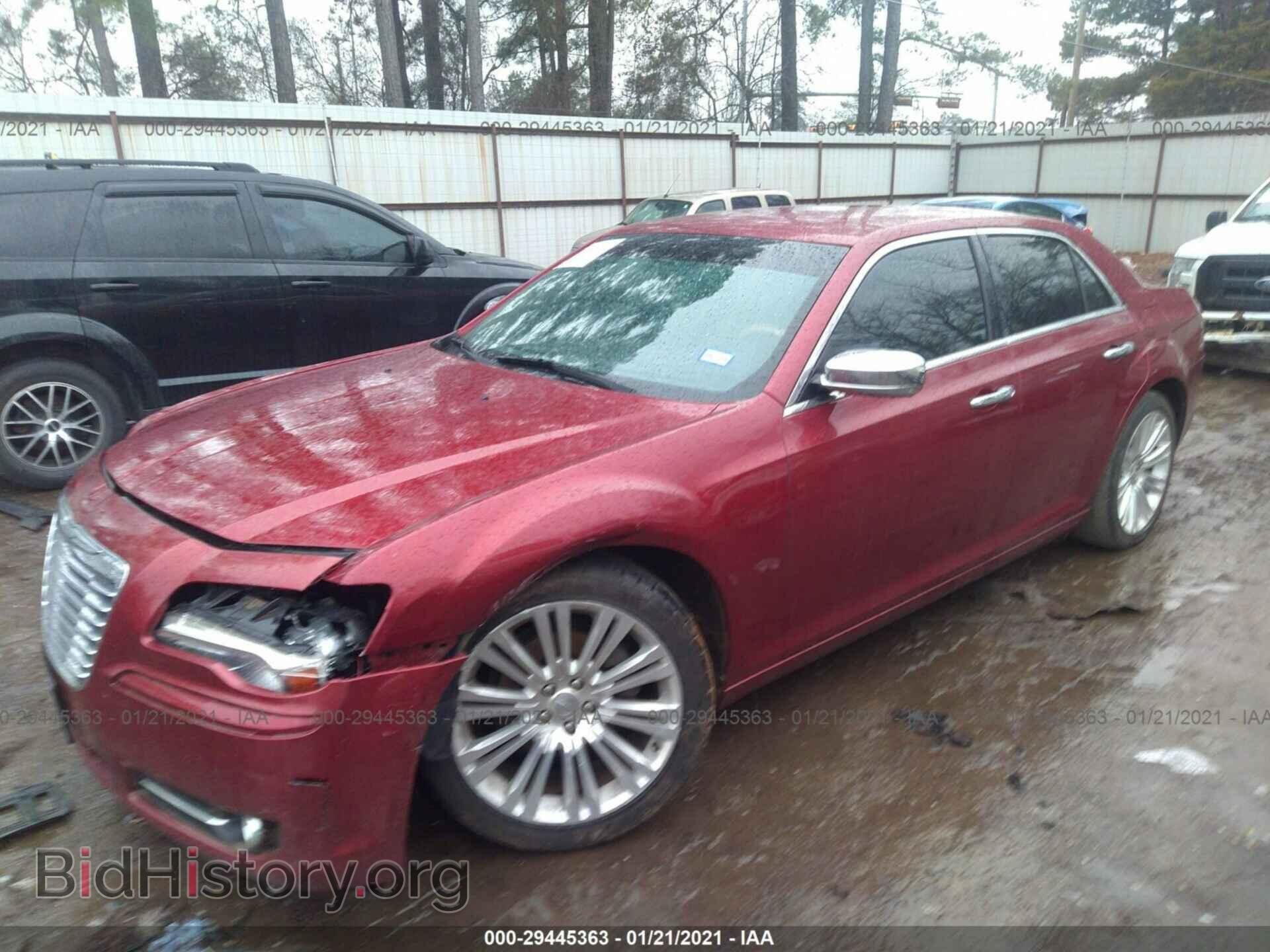 2013 CHRYSLER 300 - VIN: 2C3CCAEG0DH658889 - Фото 2