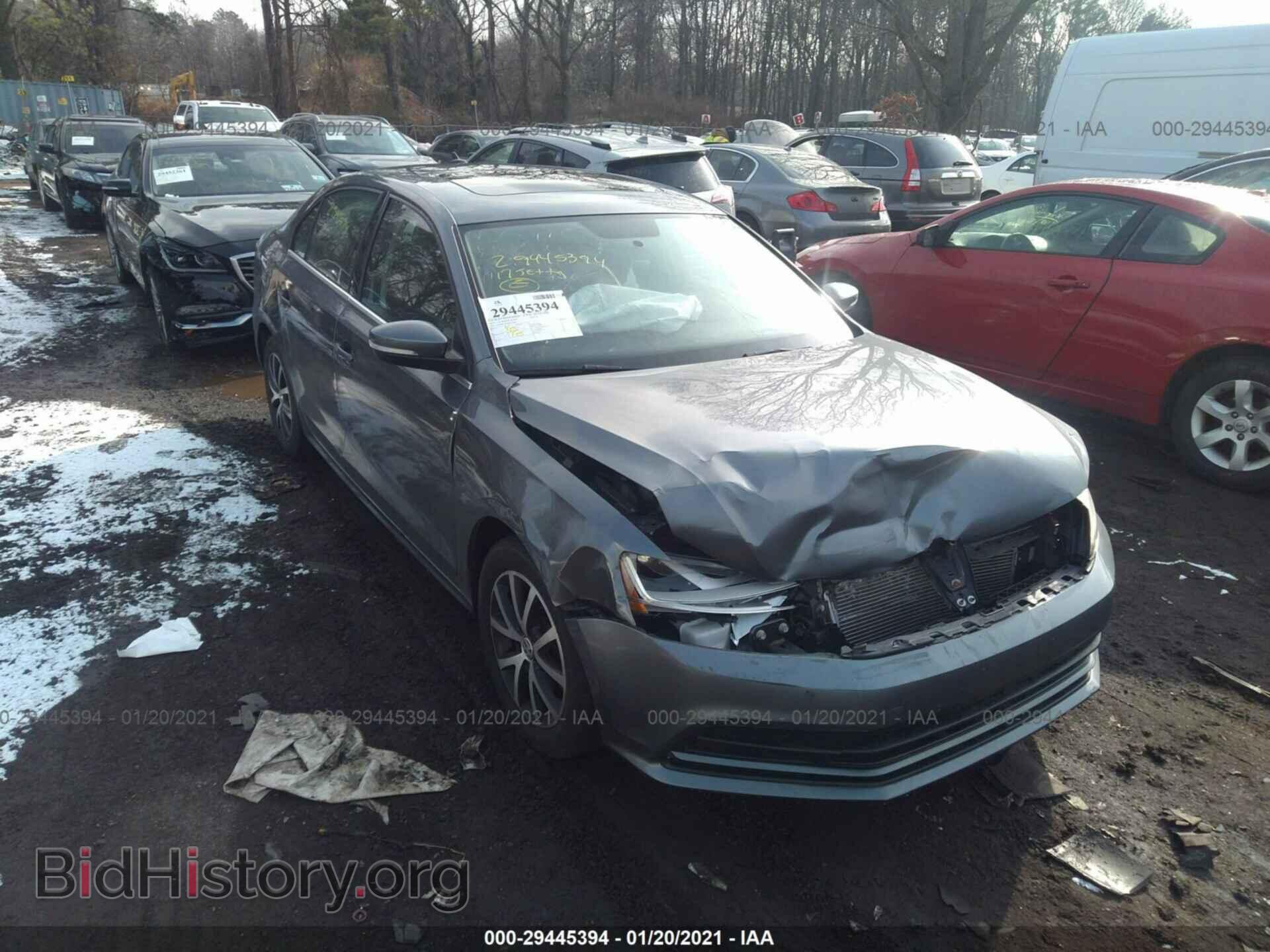 Фотография 3VWDB7AJ7HM366698 - VOLKSWAGEN JETTA 2017