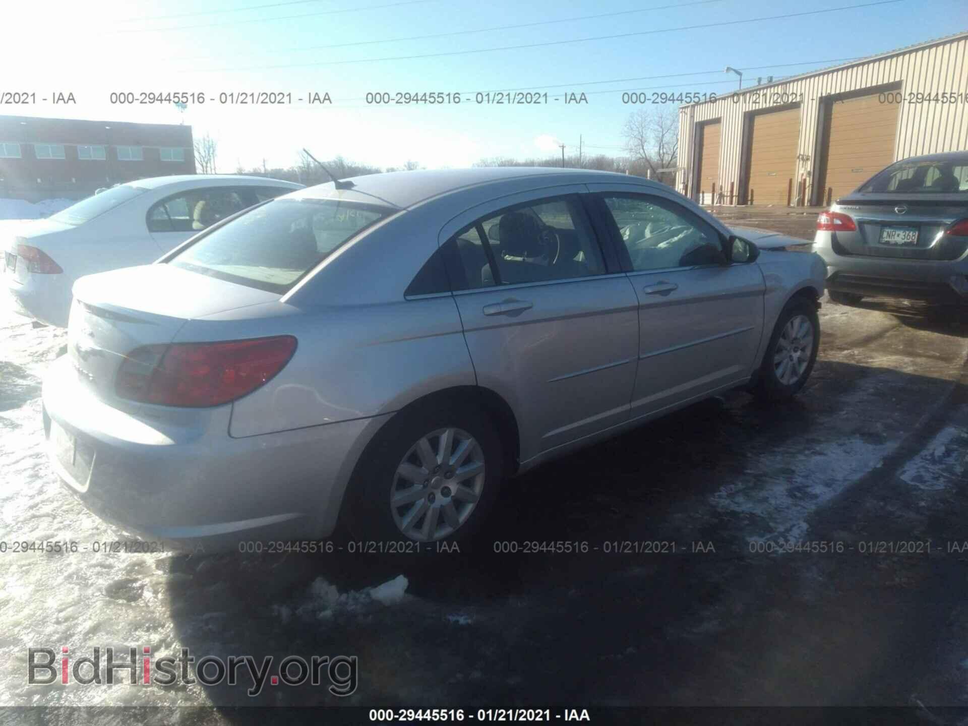 2010 CHRYSLER SEBRING - VIN: 1C3CC4FB5AN154166 - Фото 4