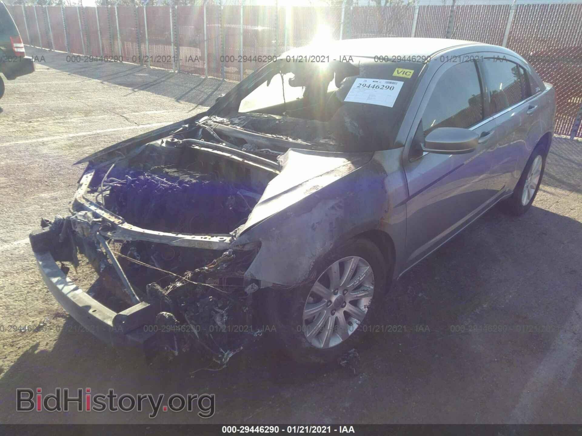 2013 CHRYSLER 200 - VIN: 1C3CCBBB8DN542166 - Photo 2