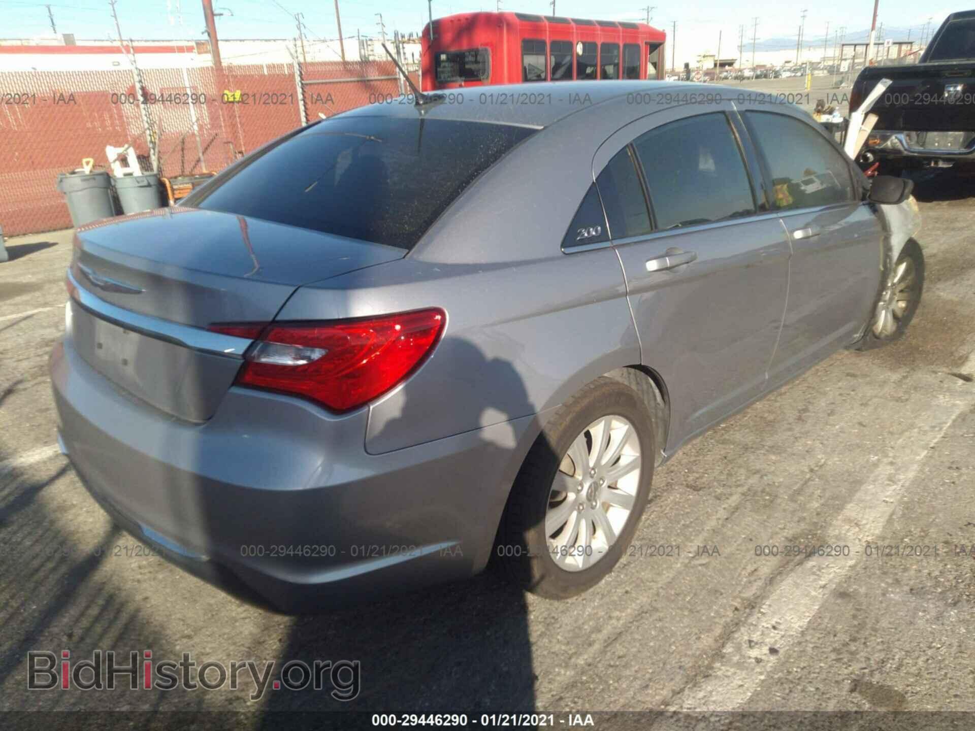 2013 CHRYSLER 200 - VIN: 1C3CCBBB8DN542166 - Photo 4