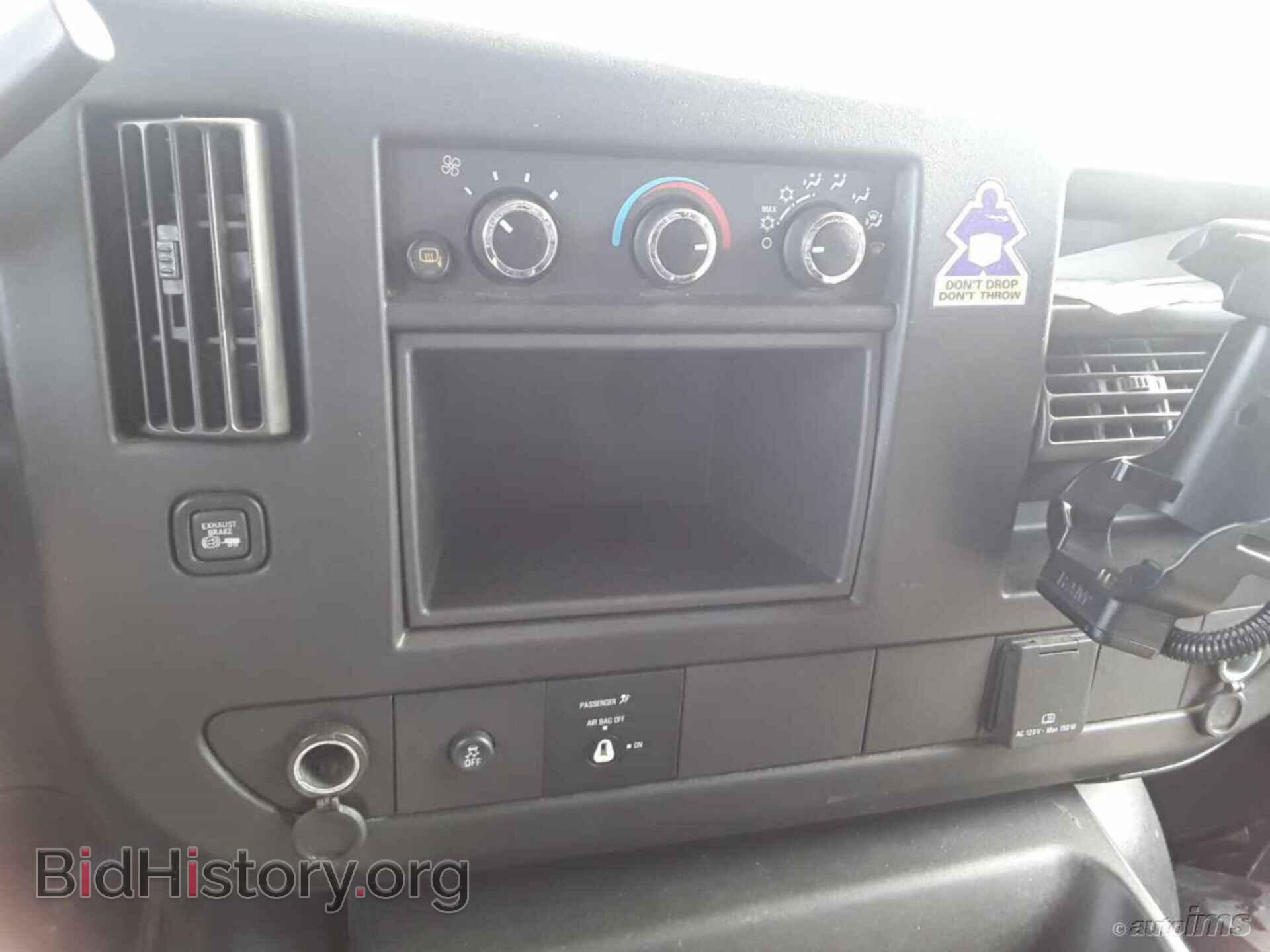 2017 CHEVROLET EXPRESS CARGO VAN - VIN: 1GCWGAF17H1220575 - Фото 13