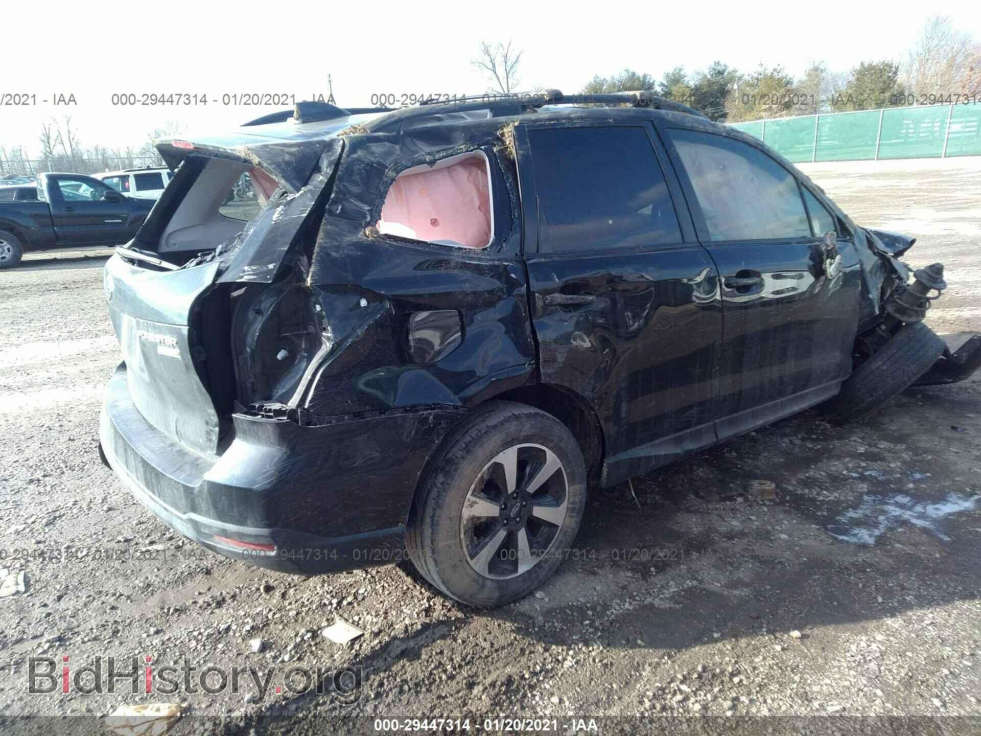 2017 SUBARU FORESTER - VIN: JF2SJAEC1HH493670 - Фото 4