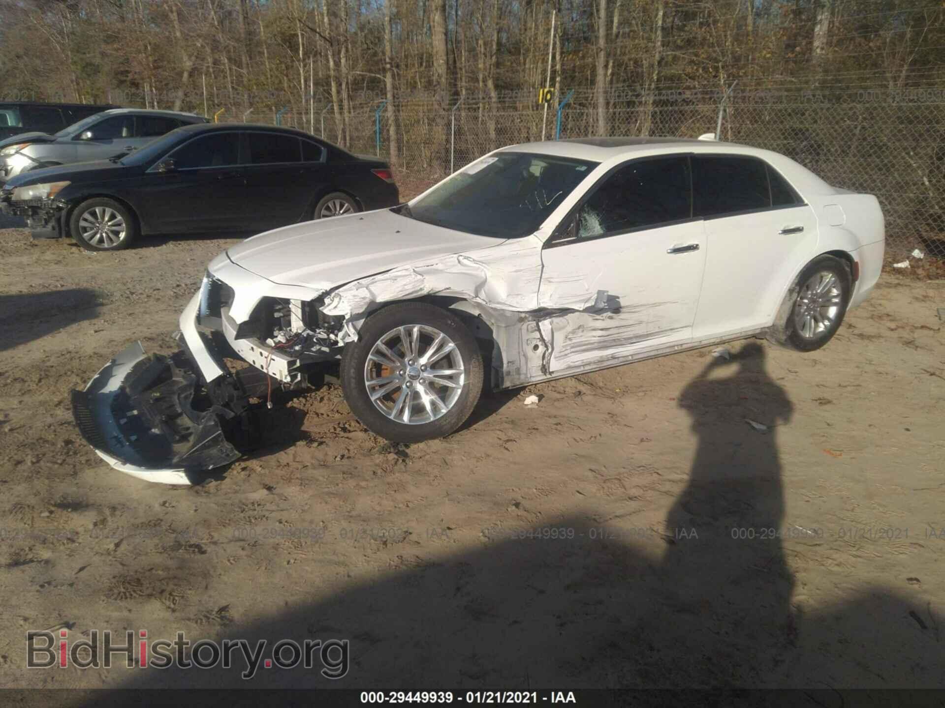 2016 CHRYSLER 300 - VIN: 2C3CCAEG8GH334335 - Photo 2
