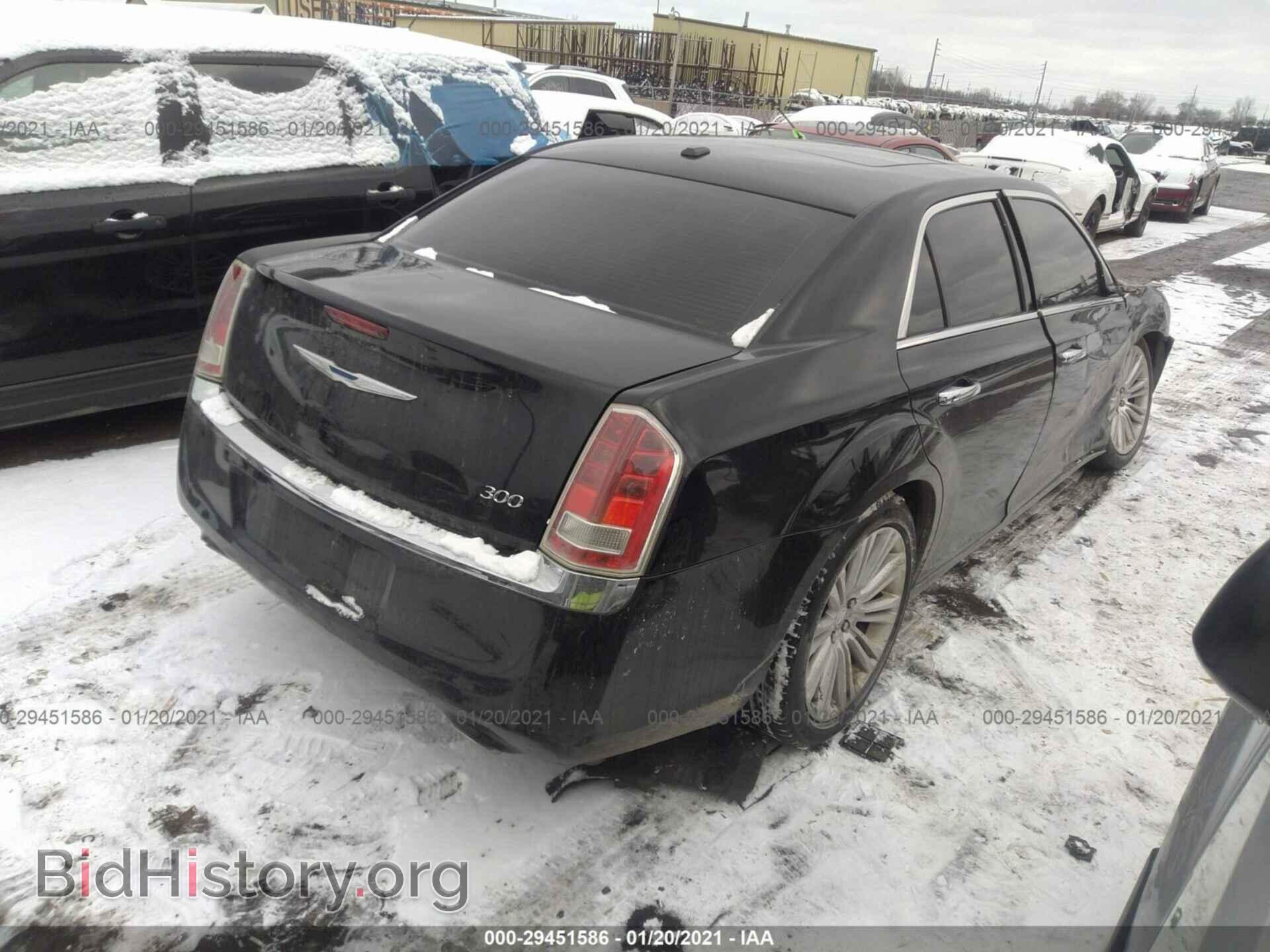 2012 CHRYSLER 300 - VIN: 2C3CCACG4CH136400 - Фото 4