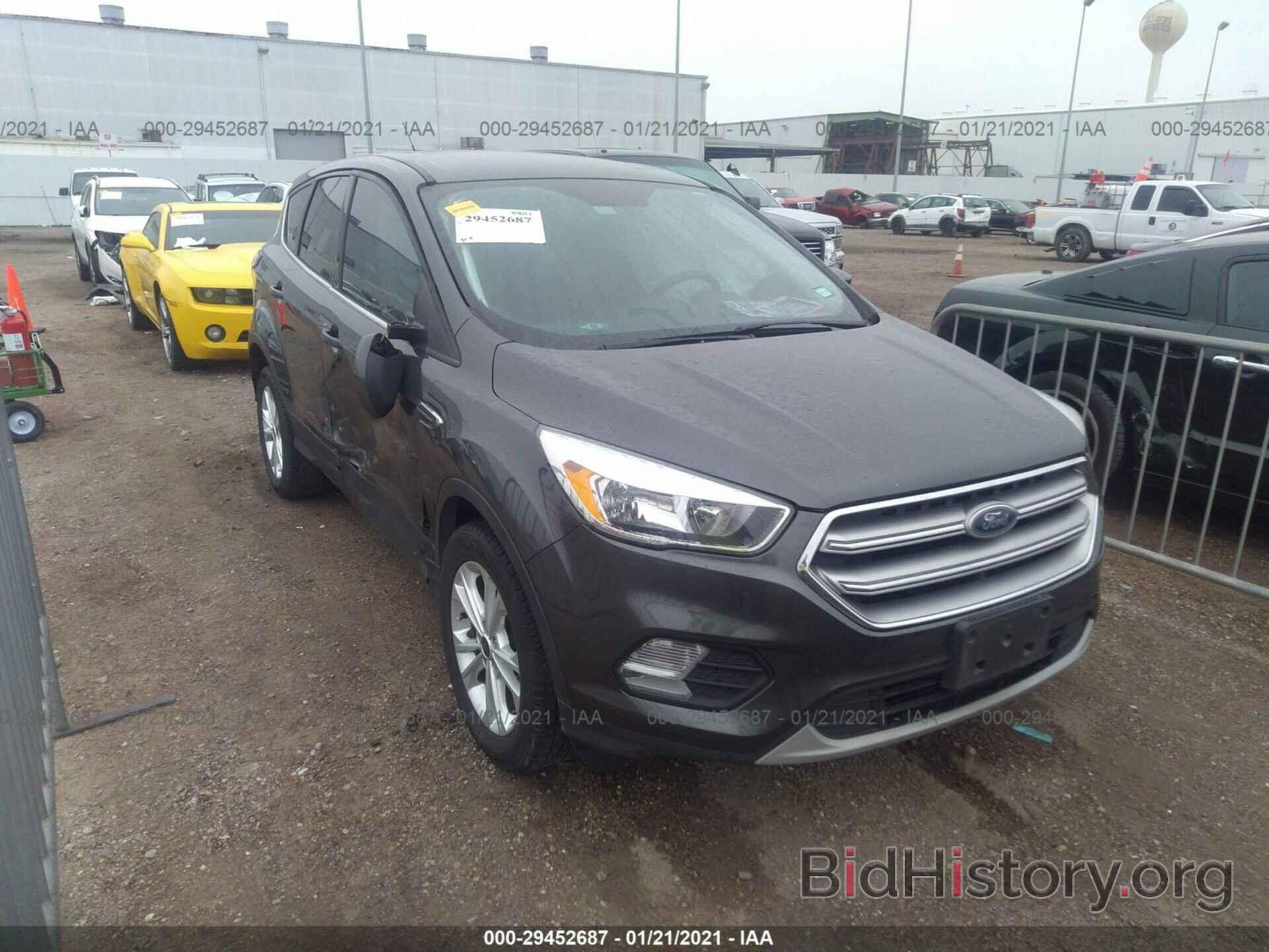 Photo 1FMCU0GD9HUC24801 - FORD ESCAPE 2017