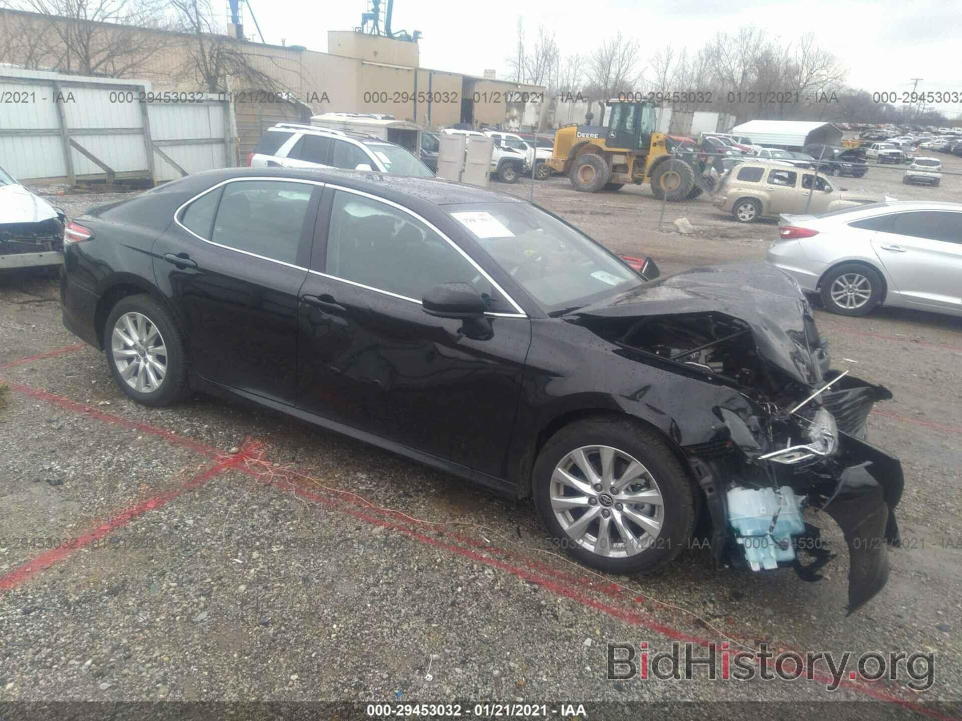 Photo 4T1C11AK3LU391203 - TOYOTA CAMRY 2020