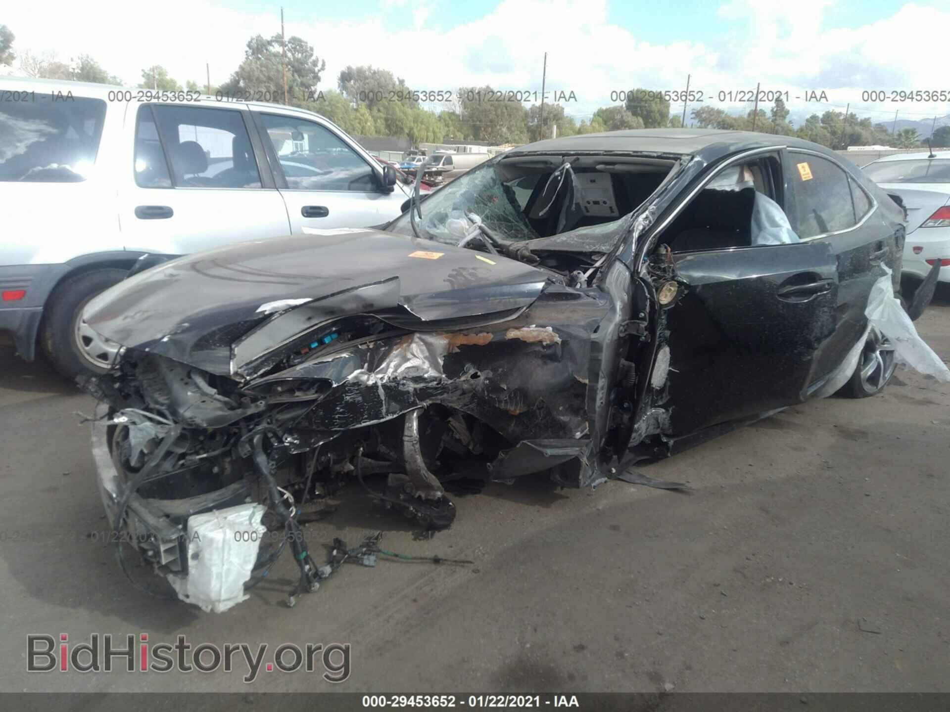 2017 LEXUS IS - VIN: JTHBA1D25H5050820 - Фото 2