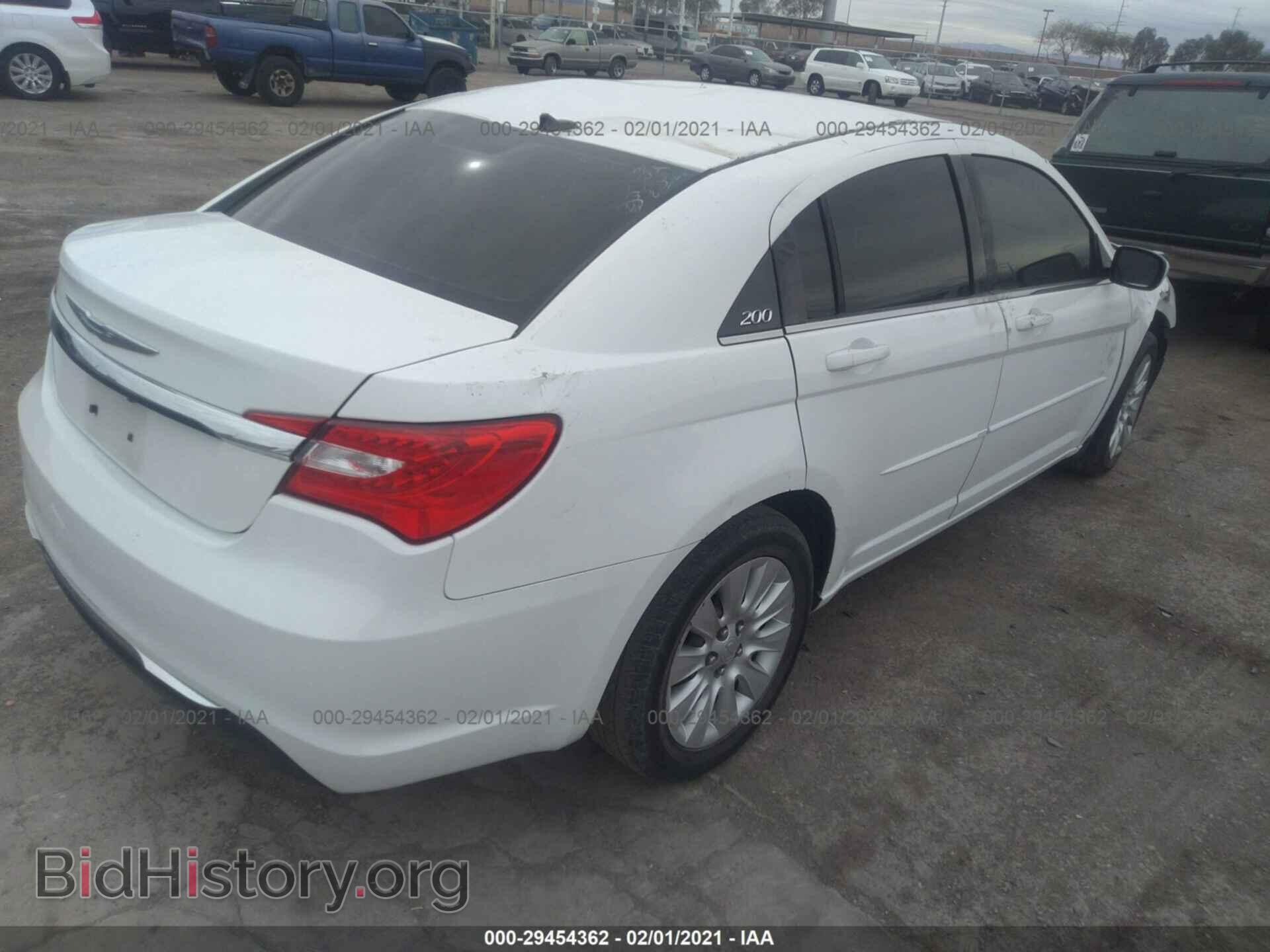 2012 CHRYSLER 200 - VIN: 1C3CCBAB9CN248629 - Фото 4