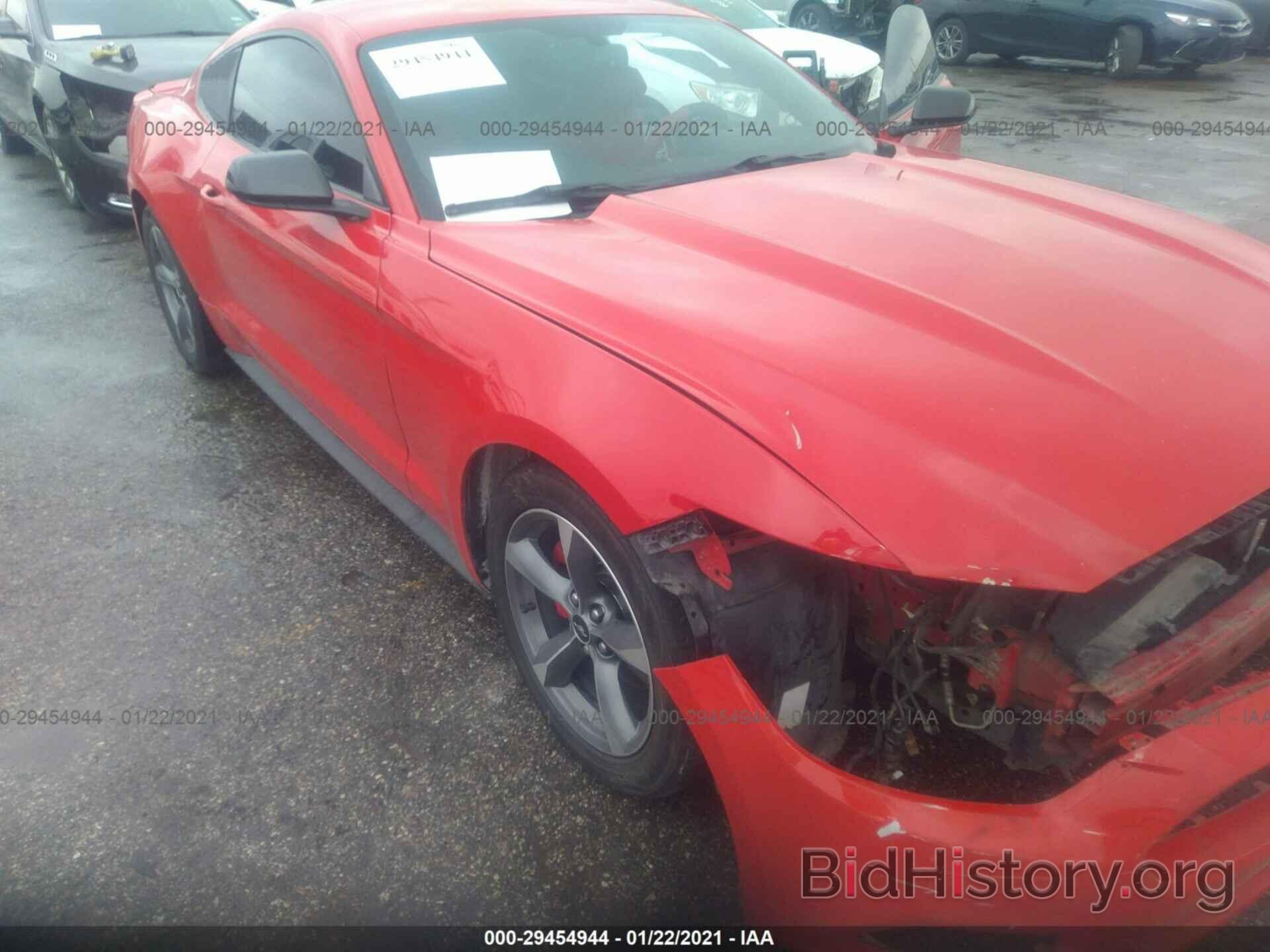 Photo 1FA6P8AM1F5318281 - FORD MUSTANG 2015
