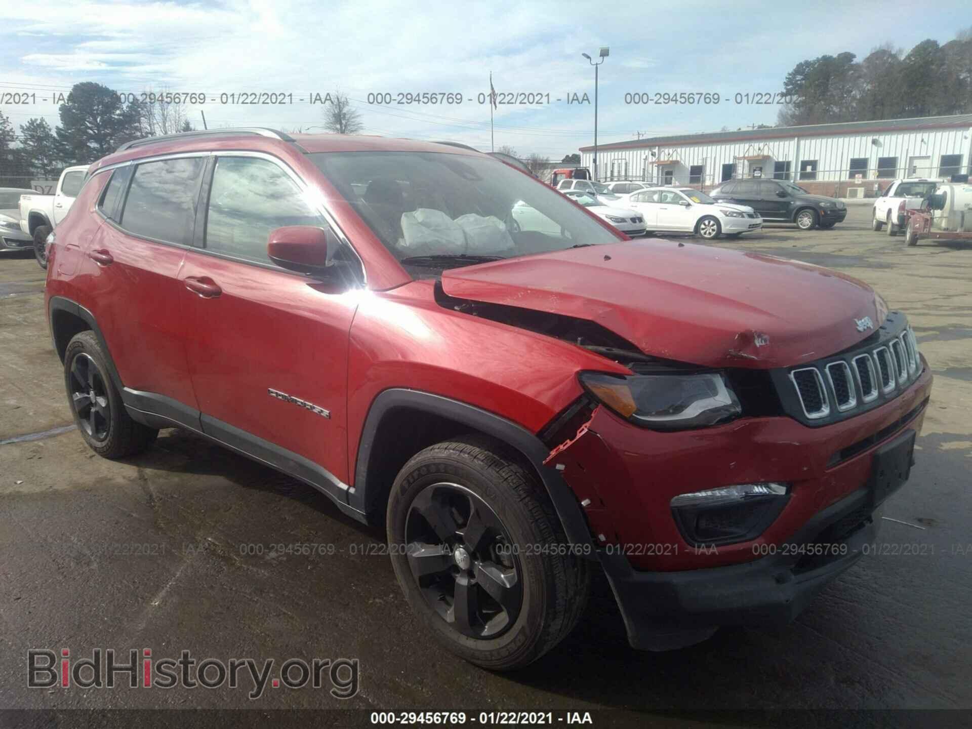 Photo 3C4NJDBB9JT362096 - JEEP COMPASS 2018