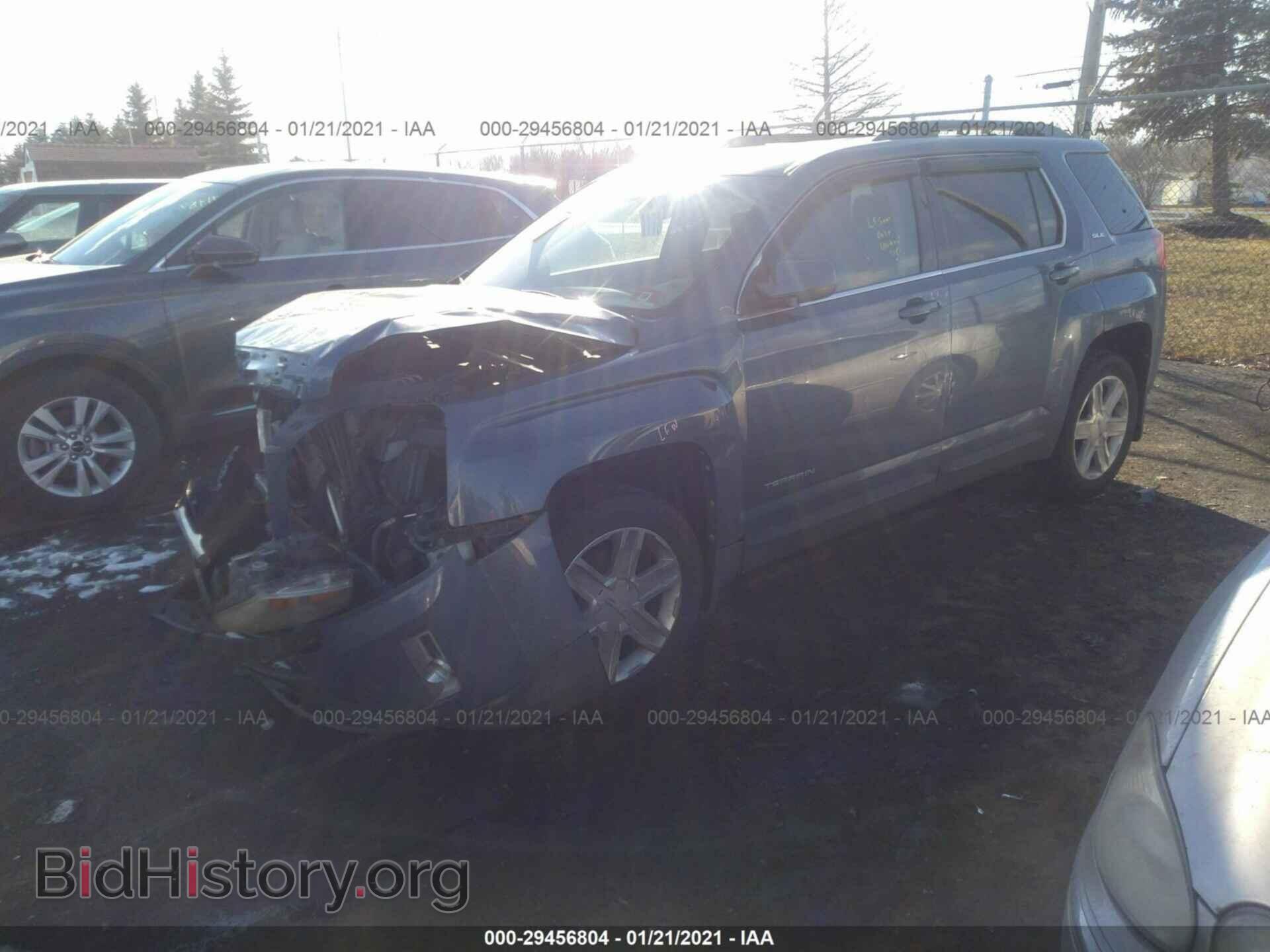 2011 GMC TERRAIN - VIN: 2CTALSEC3B6321944 - Photo 2