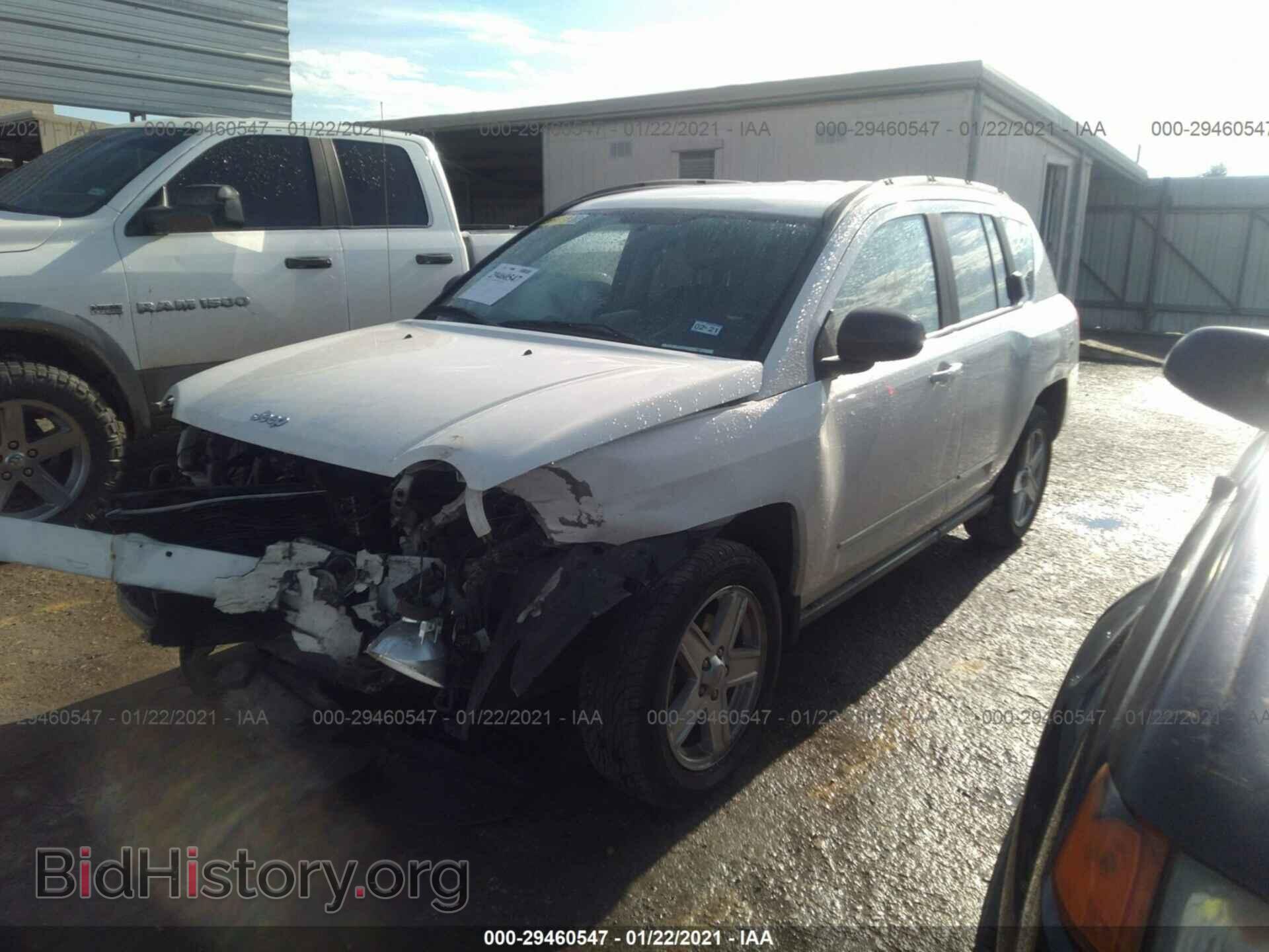 2010 JEEP COMPASS - VIN: 1J4NT4FA3AD516507 - Фото 2