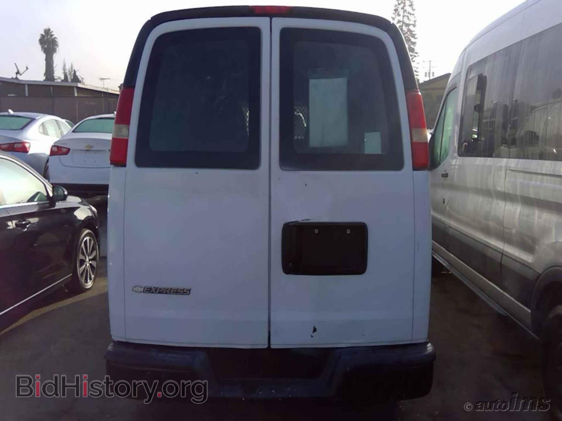 2010 CHEVROLET EXPRESS CARGO VAN - VIN: 1GCUGADX2A1136006 - Фото 5