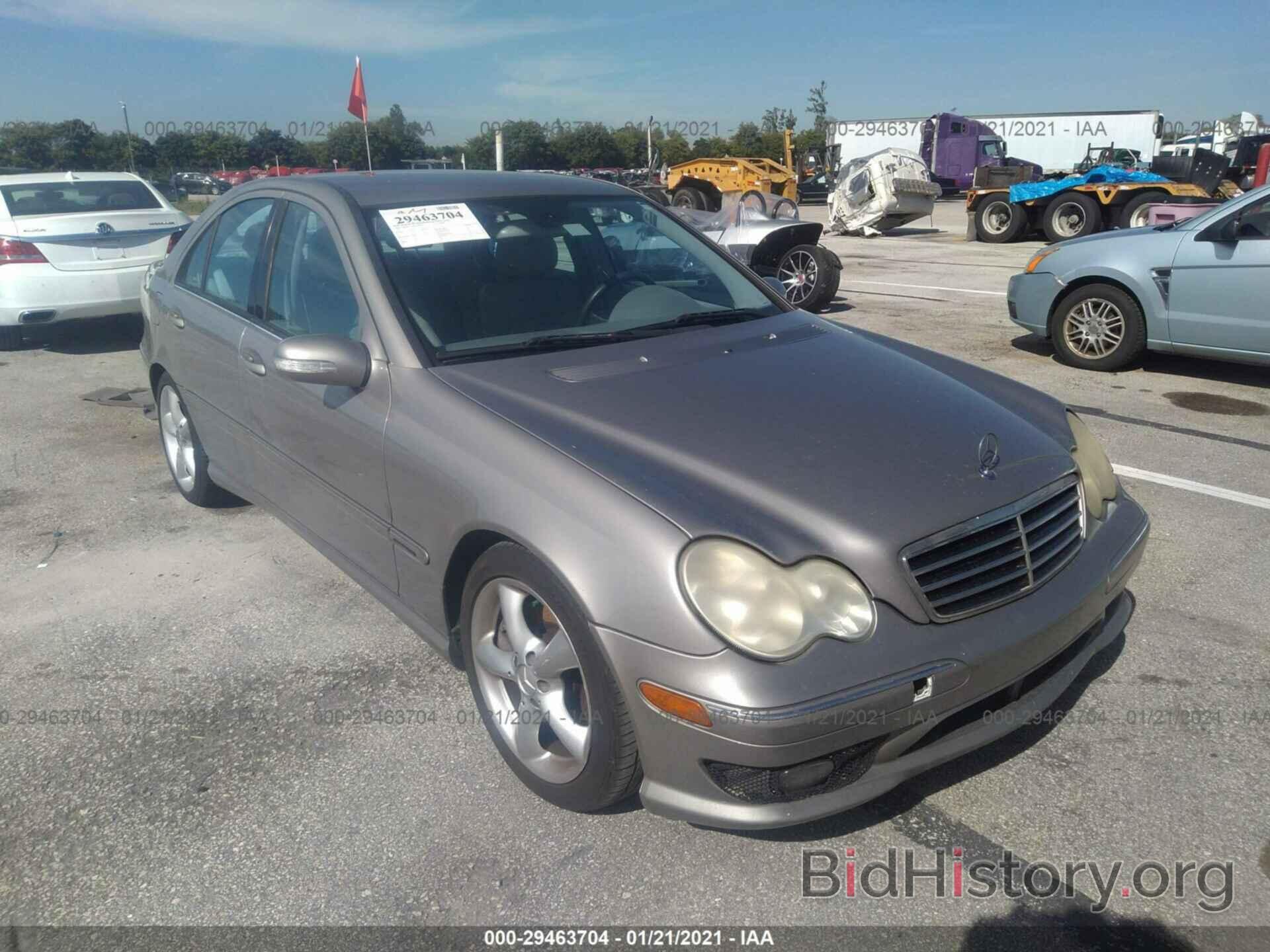 Photo WDBRF52H06F833923 - MERCEDES-BENZ C-CLASS 2006