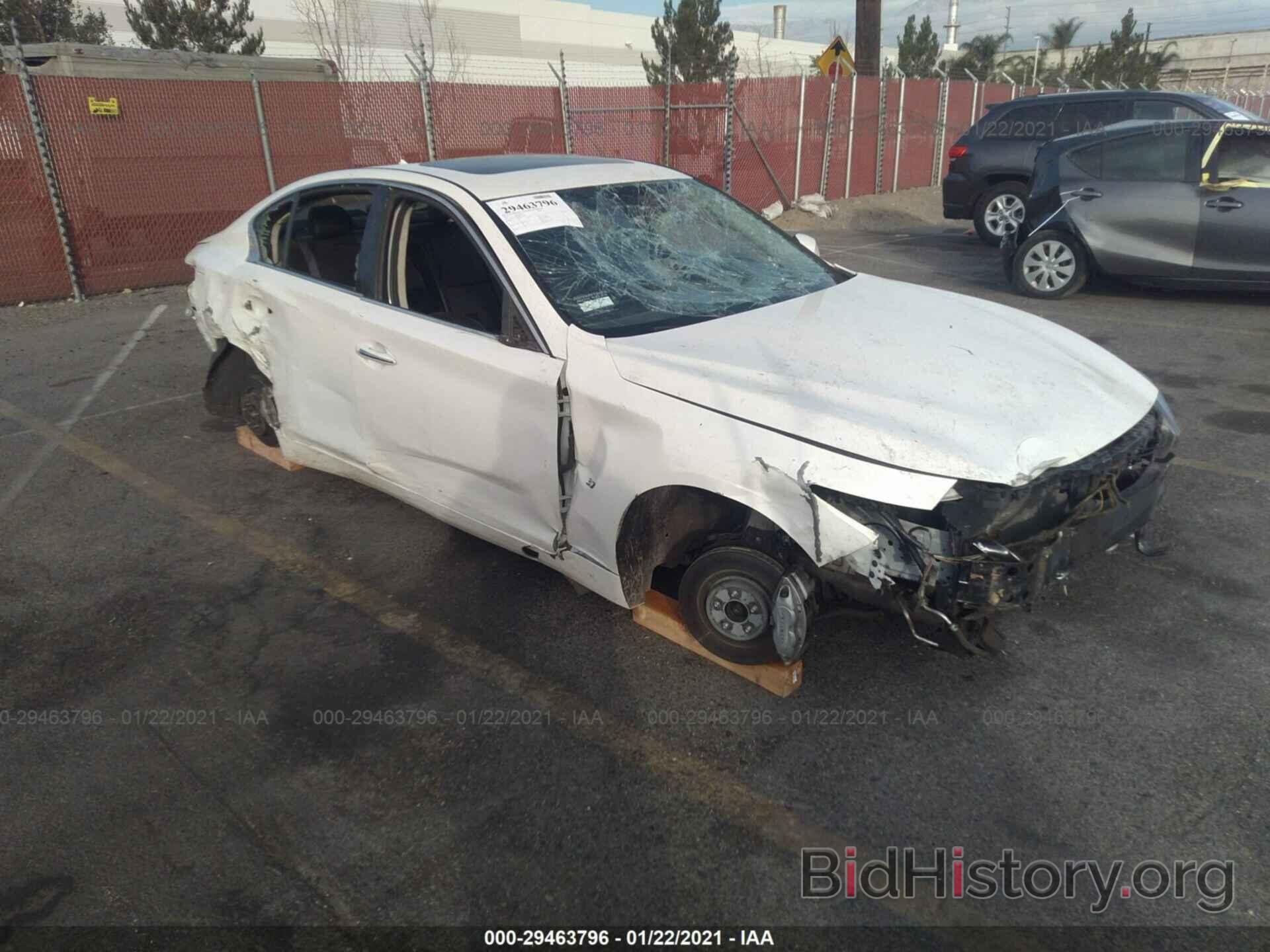 Photo JN1BV7APXFM342736 - INFINITI Q50 2015