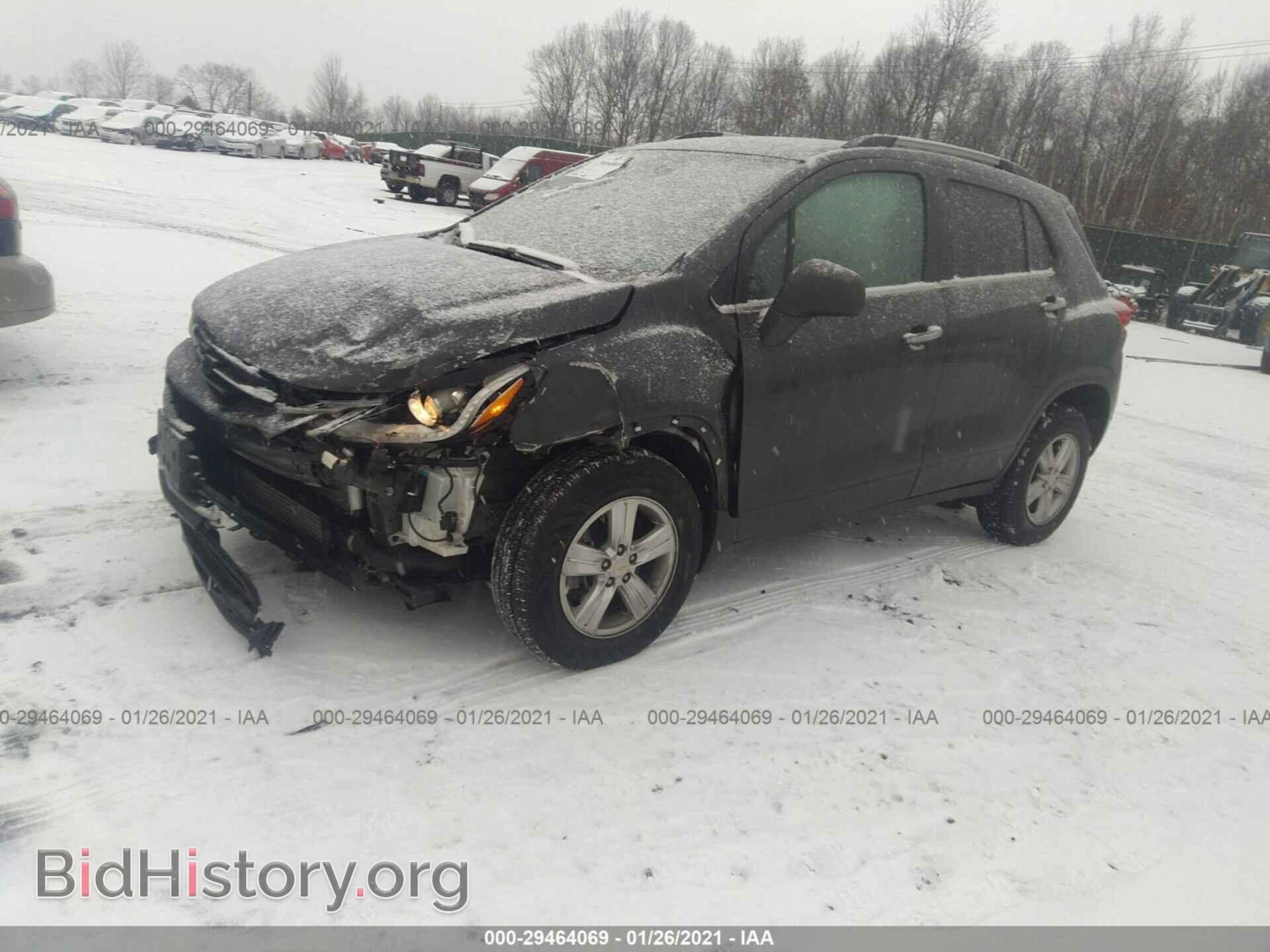 2019 CHEVROLET TRAX - VIN: 3GNCJPSB7KL218001 - Фото 2