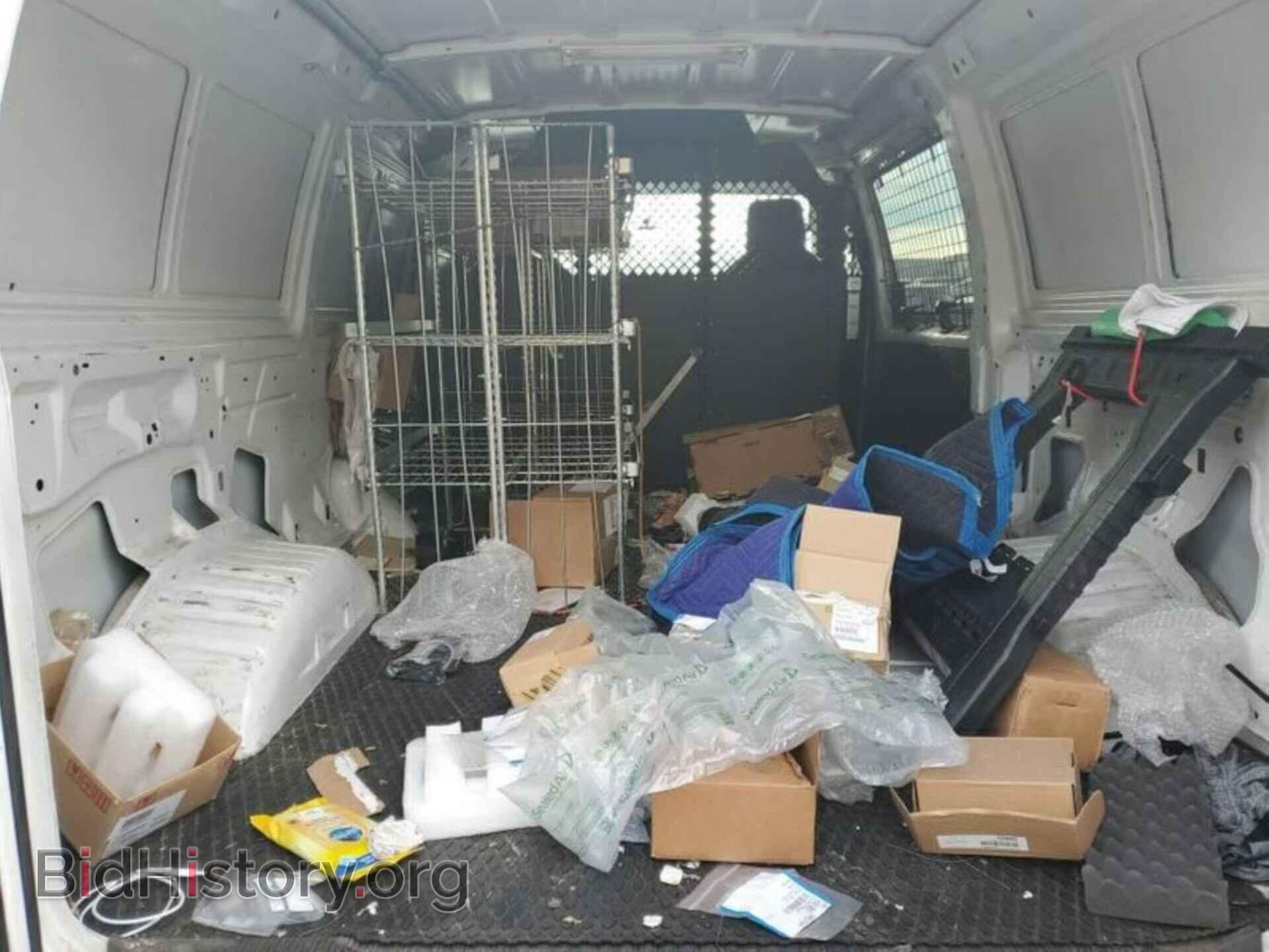 2010 FORD ECONOLINE CARGO VAN - VIN: 1FTNE2EL2ADA95984 - Photo 2
