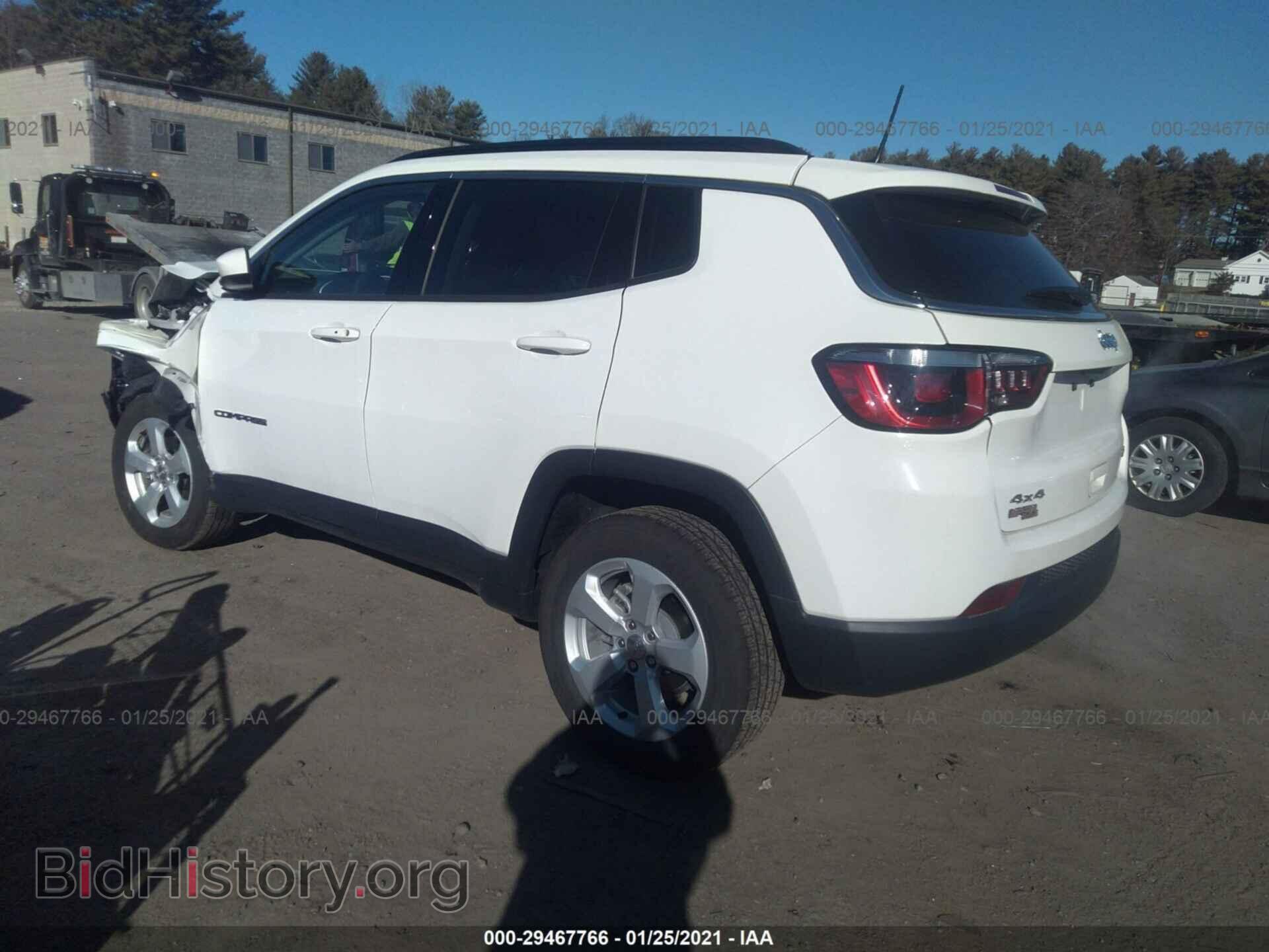 2019 JEEP COMPASS - VIN: 3C4NJDBB7KT594228 - Фото 3