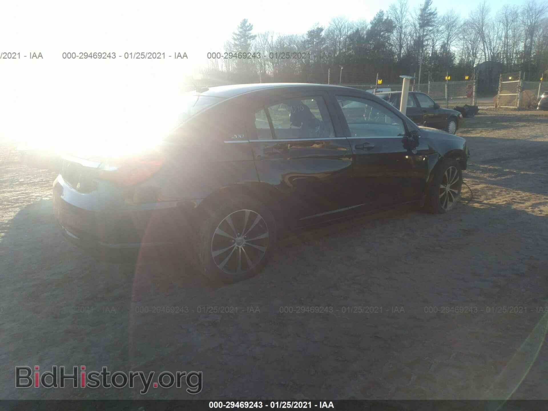 2013 CHRYSLER 200 - VIN: 1C3CCBBB7DN617133 - Фото 4