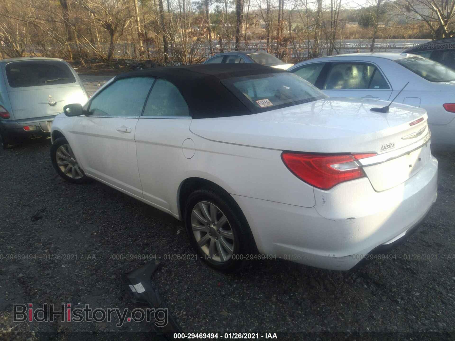 2011 CHRYSLER 200 - VIN: 1C3BC2EB8BN586155 - Фото 3