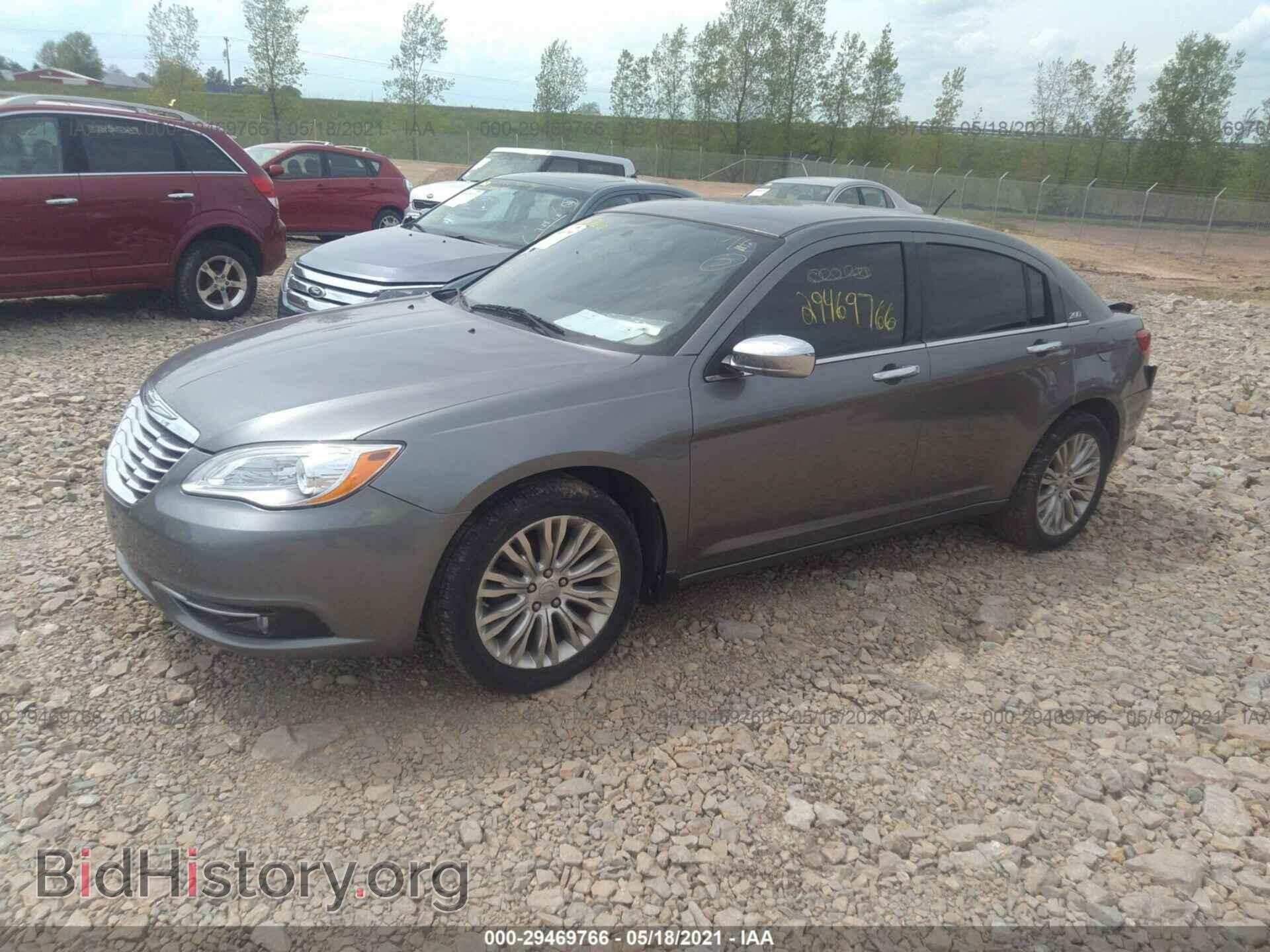 2012 CHRYSLER 200 - VIN: 1C3CCBCG2CN326533 - Photo 2