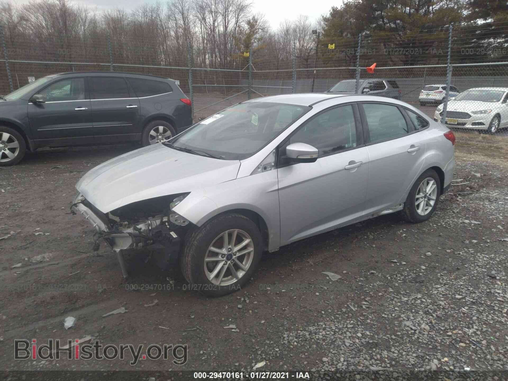 2017 FORD FOCUS - VIN: 1FADP3F25HL201075 - Фото 2