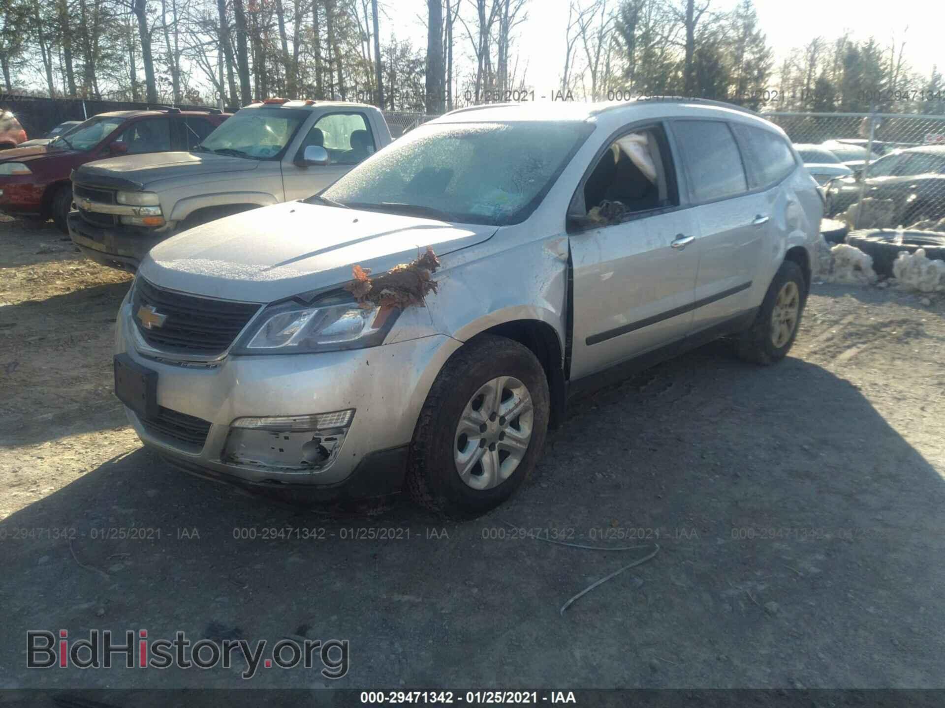 2017 CHEVROLET TRAVERSE - VIN: 1GNKVFED4HJ170464 - Фото 2