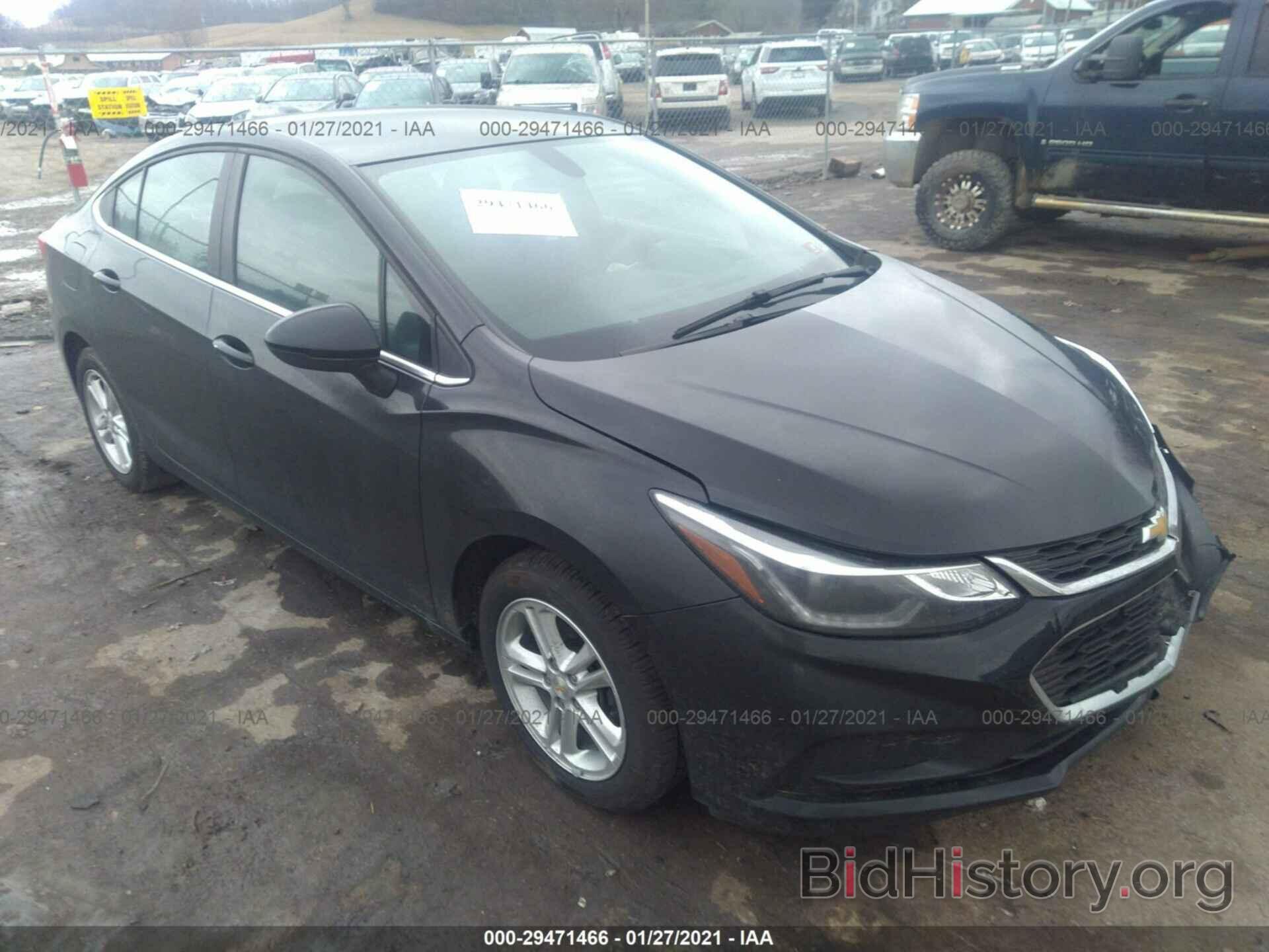 Photo 1G1BE5SM2H7169083 - CHEVROLET CRUZE 2017