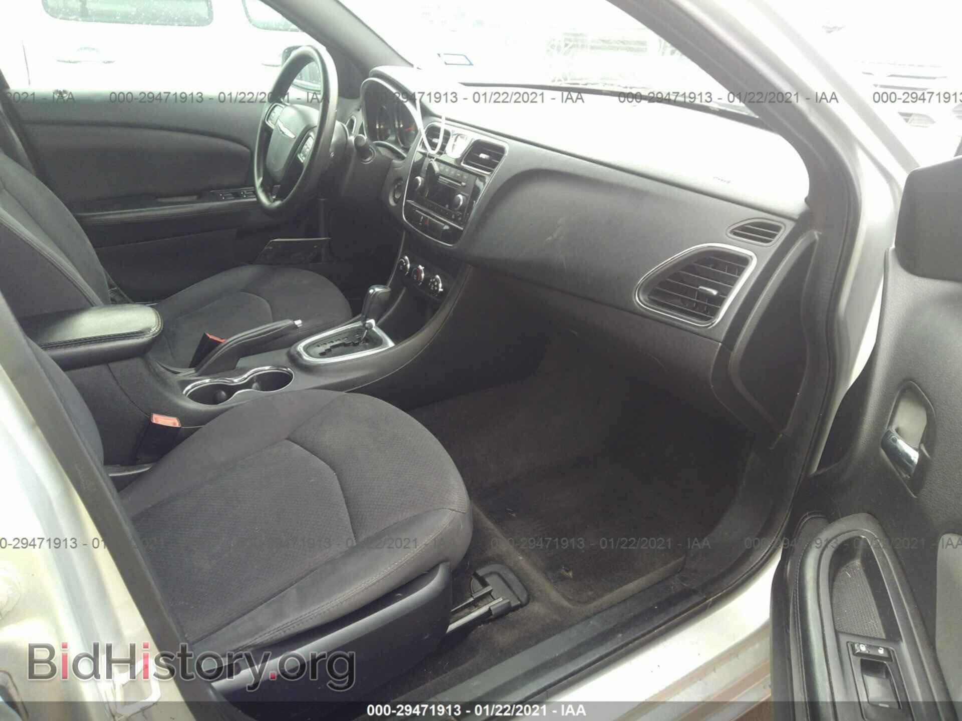 2012 CHRYSLER 200 - VIN: 1C3CCBAB4CN244746 - Фото 5