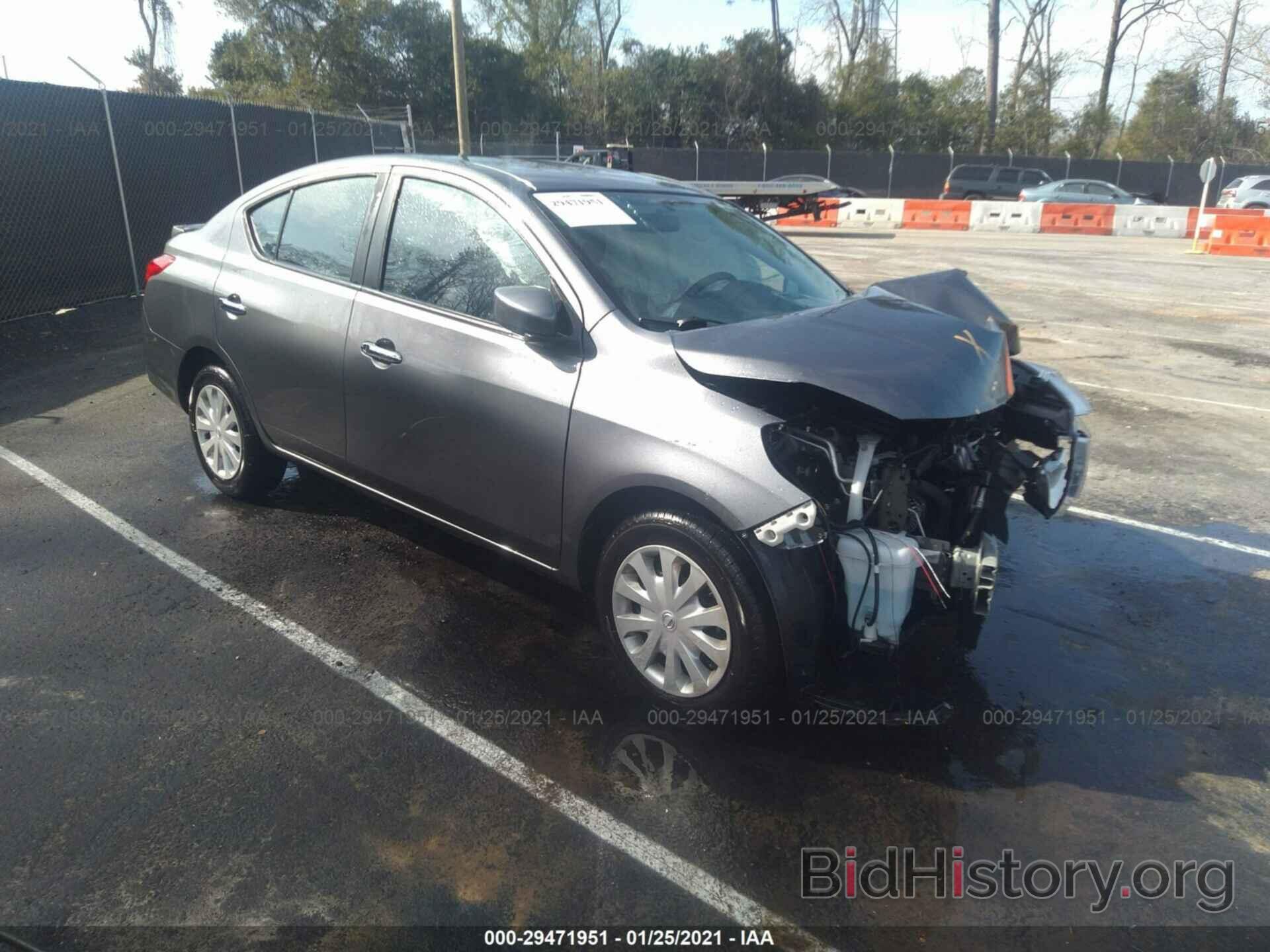 Photo 3N1CN7AP6HL875216 - NISSAN VERSA SEDAN 2017