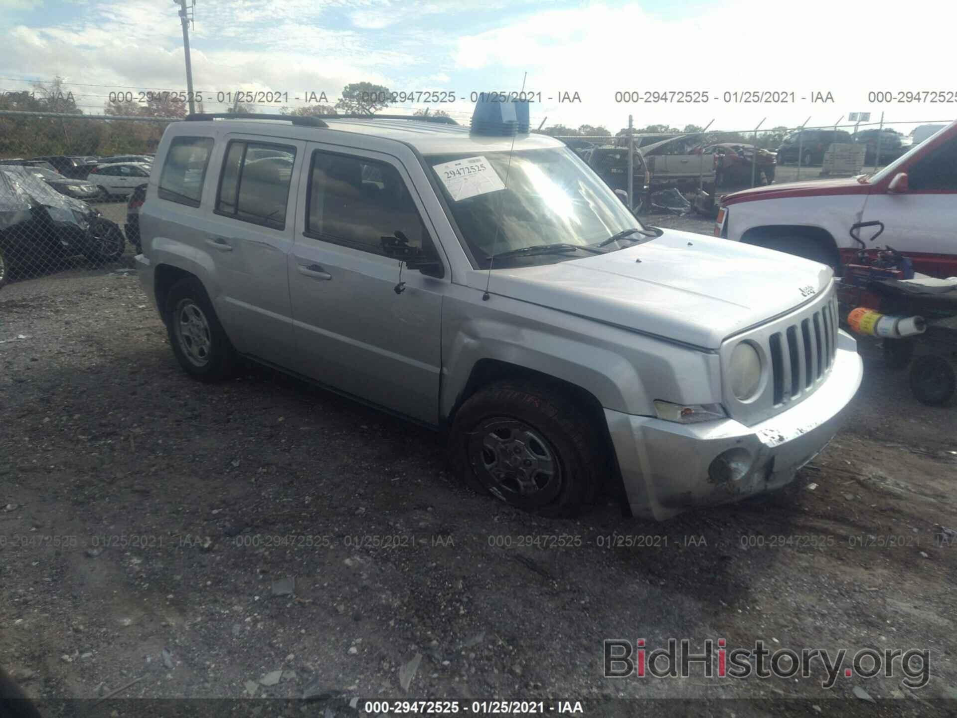 Photo 1J4NT2GB7AD659651 - JEEP PATRIOT 2010