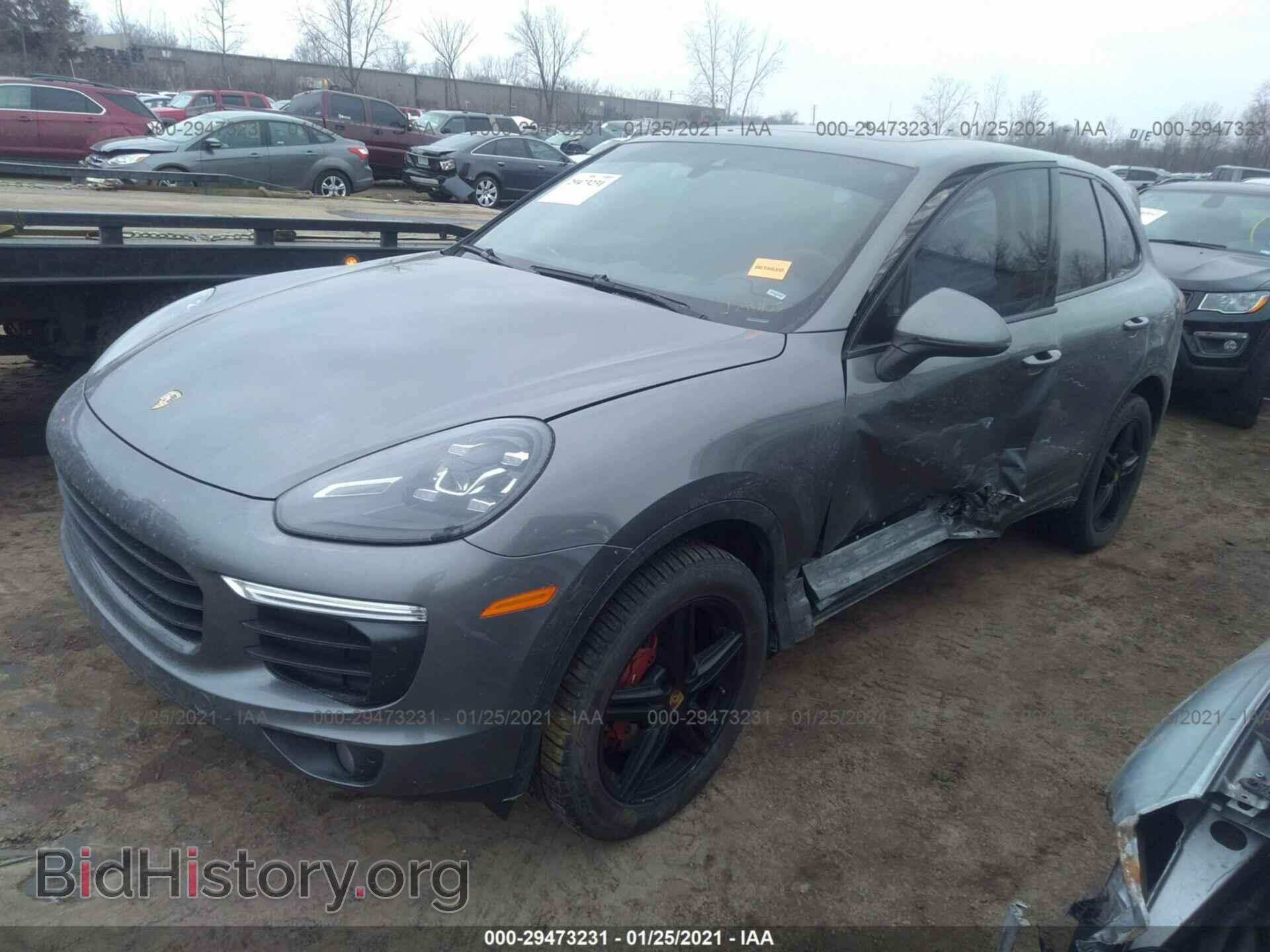 2016 PORSCHE CAYENNE - VIN: WP1AA2A22GKA16131 - Фото 2