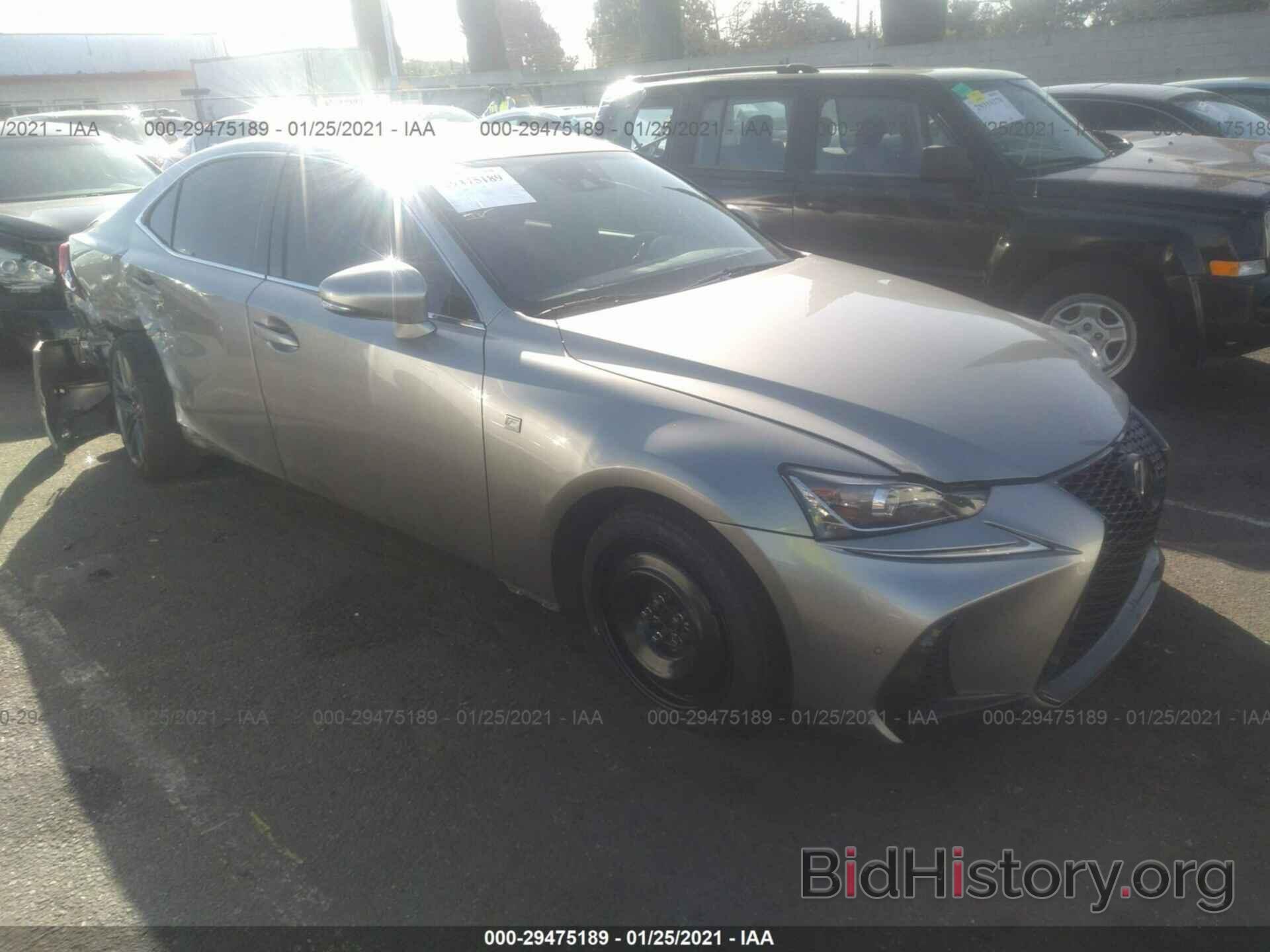 Photo JTHBA1D28J5067746 - LEXUS IS 2018