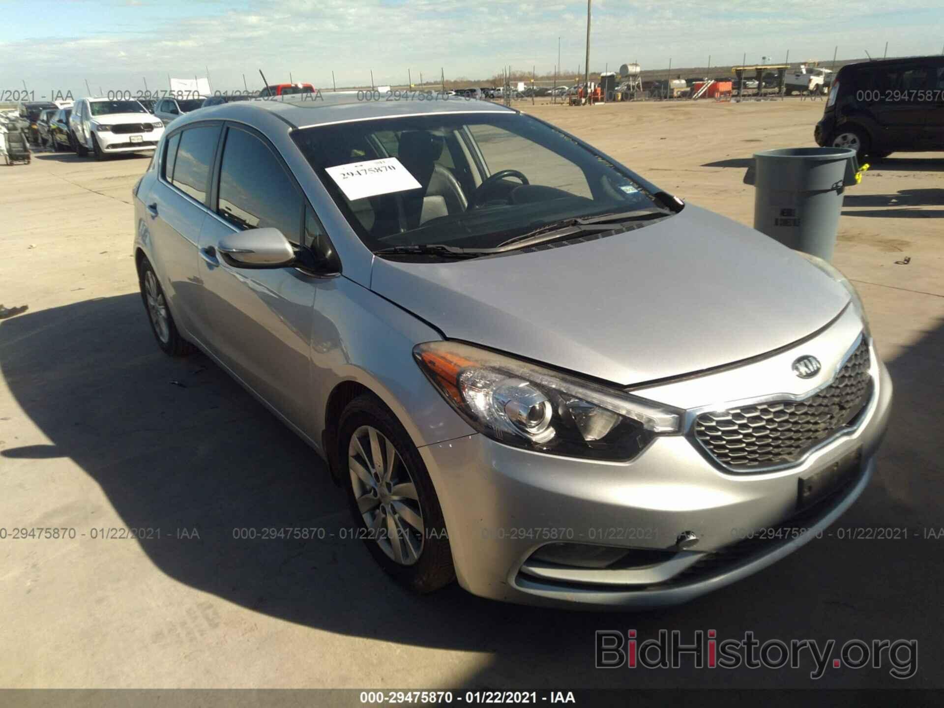 Photo KNAFX5A88E5220260 - KIA FORTE 5-DOOR 2014