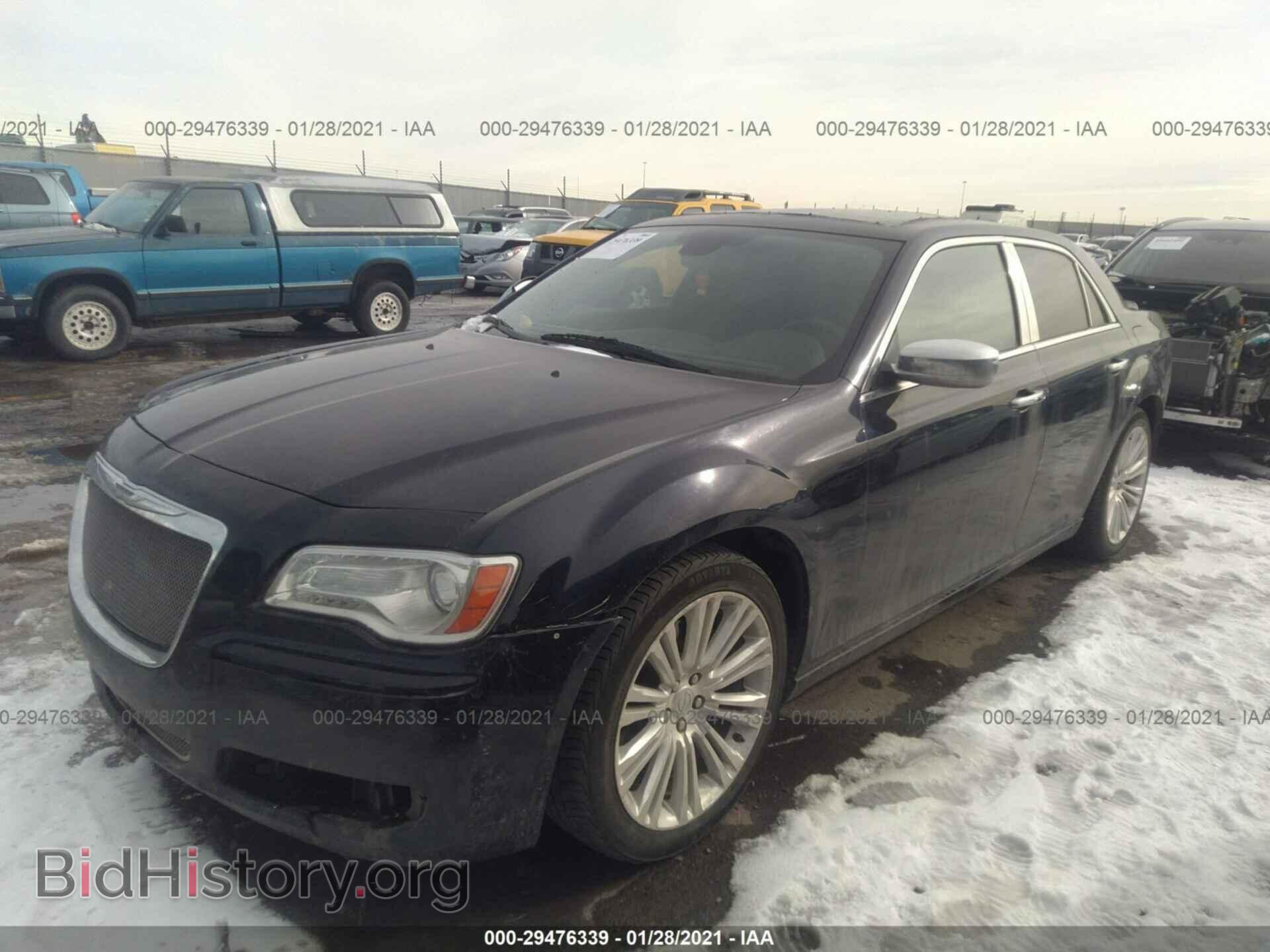 2011 CHRYSLER 300 - VIN: 2C3CA6CT4BH563106 - Фото 2