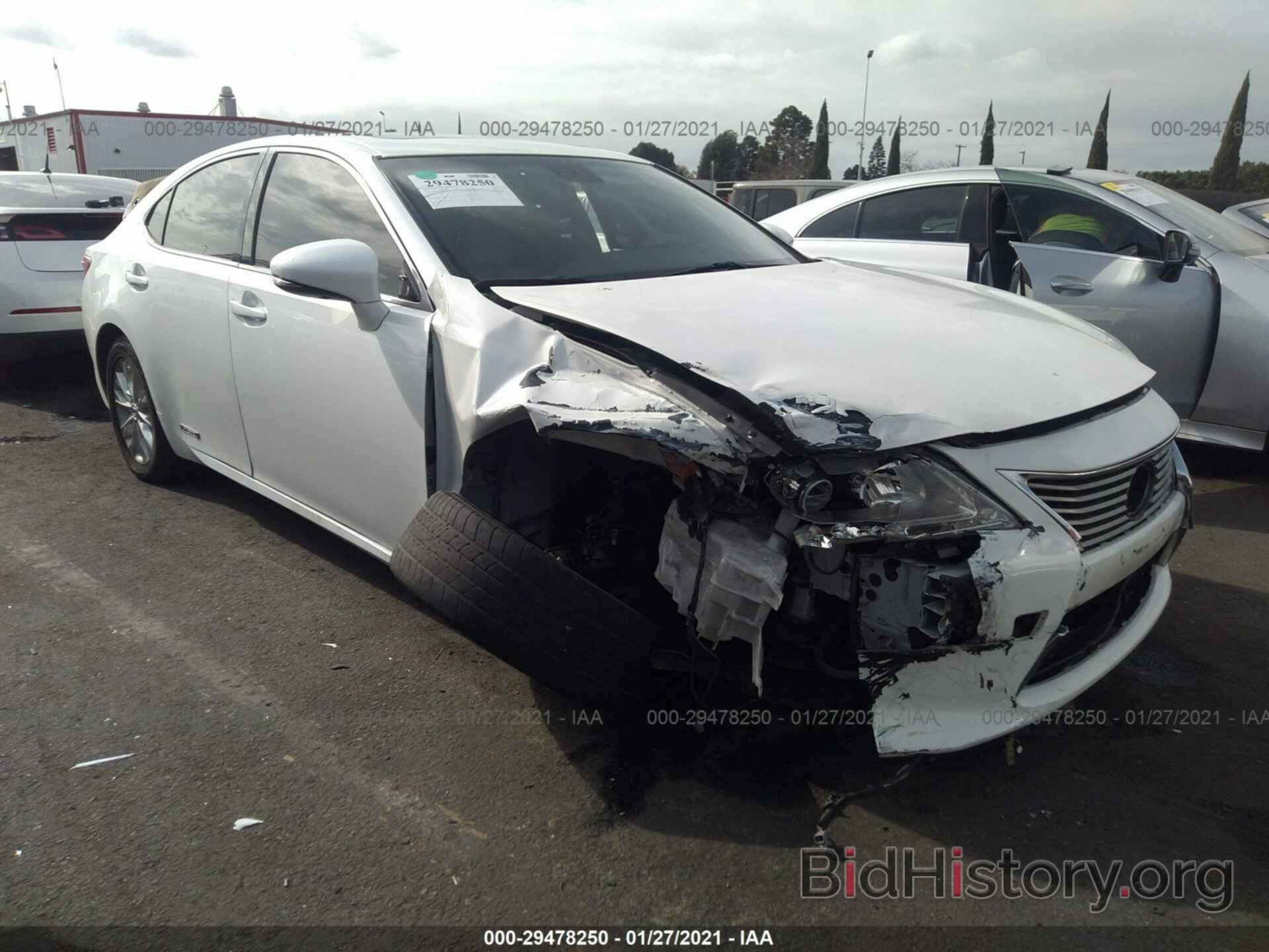 Photo JTHBW1GG2D2037012 - LEXUS ES 300H 2013