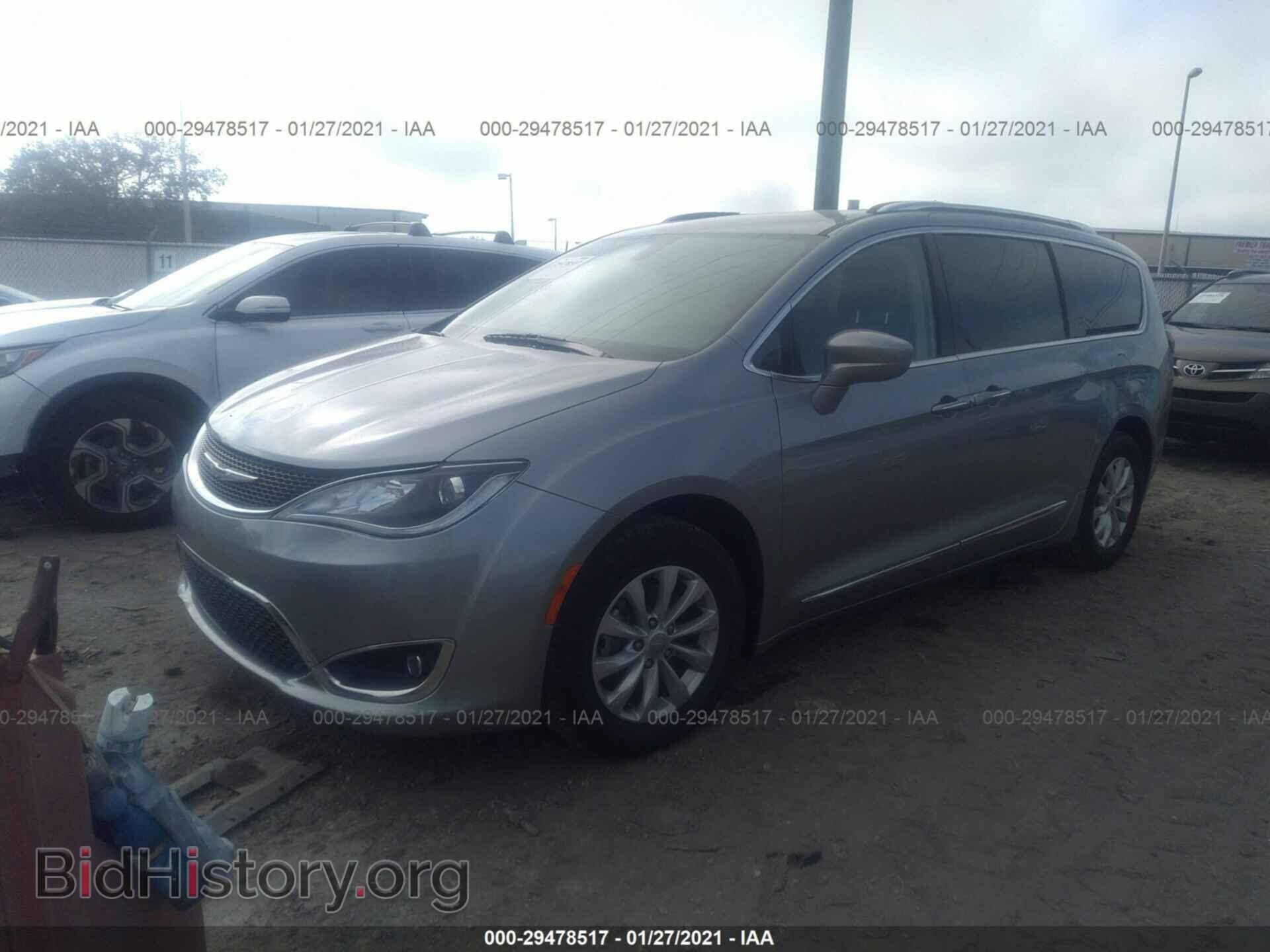 2019 CHRYSLER PACIFICA - VIN: 2C4RC1BG1KR626101 - Фото 2