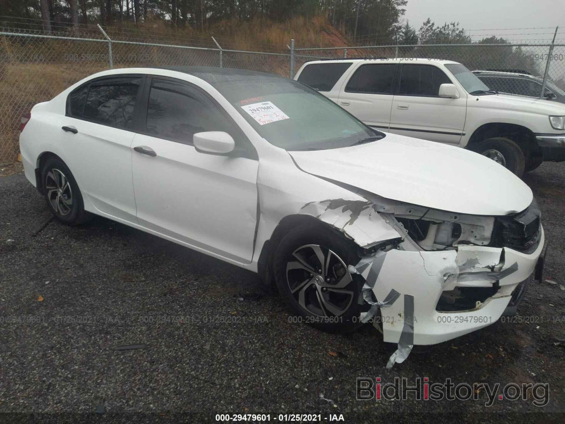 Photo 1HGCR2F38HA112875 - HONDA ACCORD SEDAN 2017