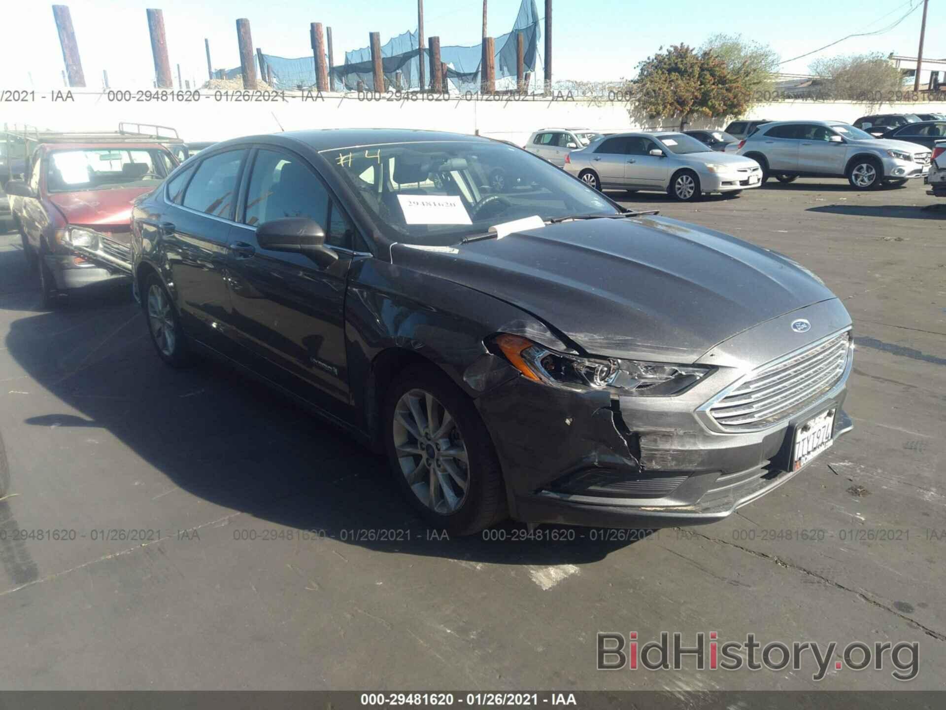 Photo 3FA6P0LU5HR216268 - FORD FUSION 2017