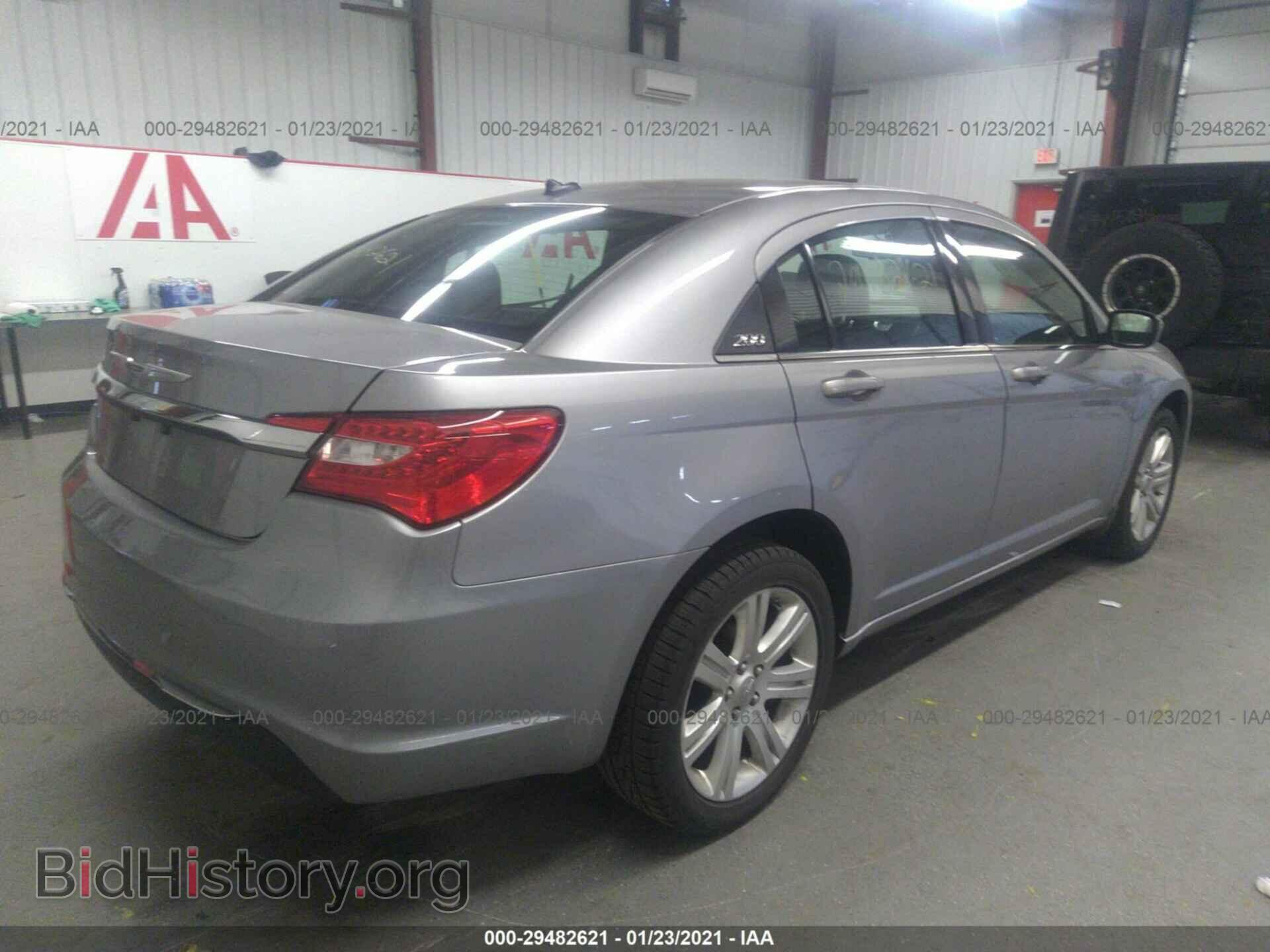 2013 CHRYSLER 200 - VIN: 1C3CCBBB3DN611796 - Фото 4