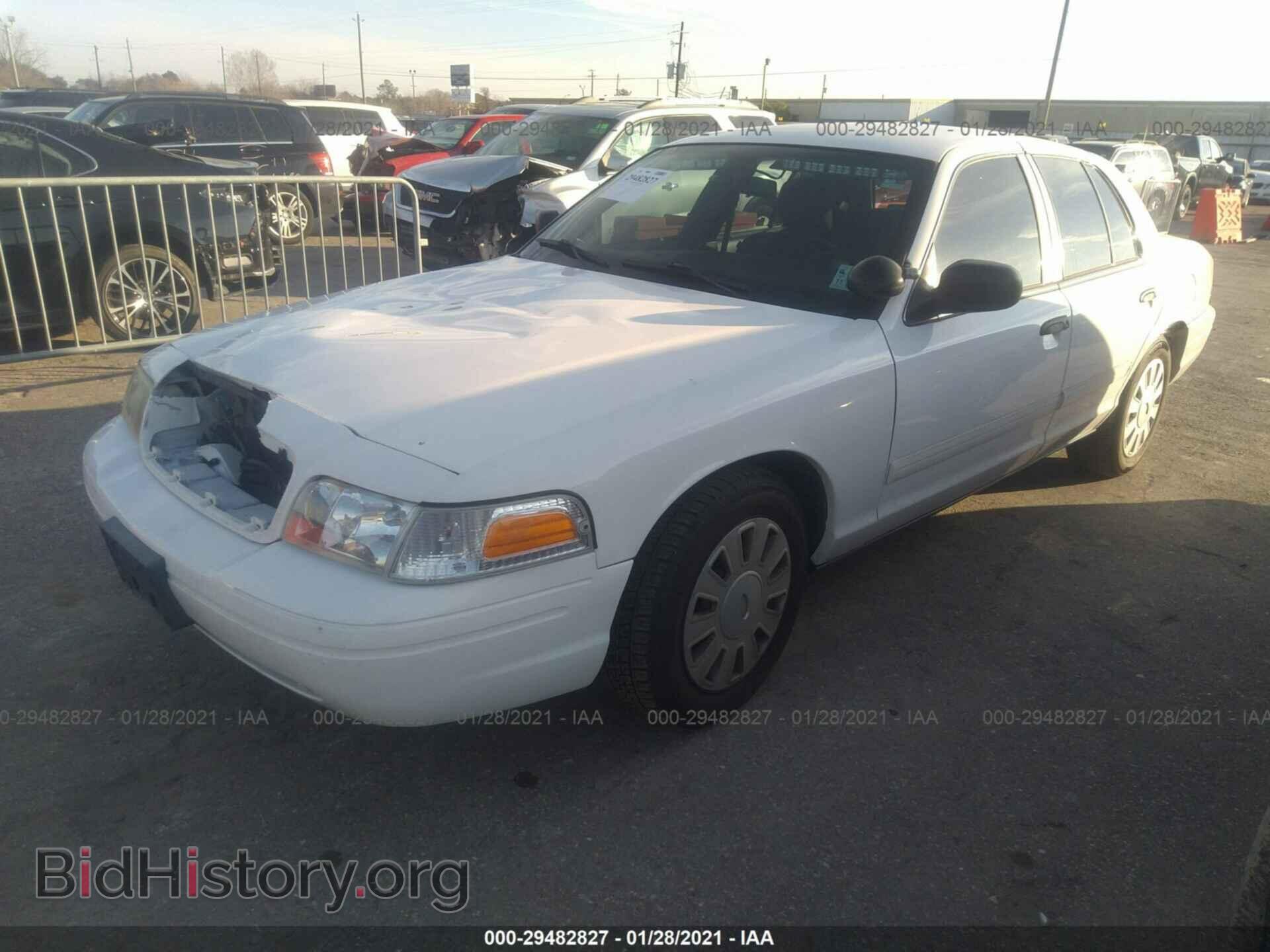 2009 FORD POLICE INTERCEPTOR - VIN: 2FAHP71V59X104604 - Фото 2