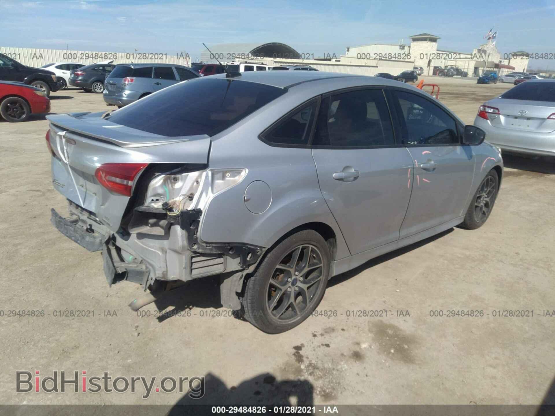 2016 FORD FOCUS - VIN: 1FADP3F27GL288931 - Photo 4