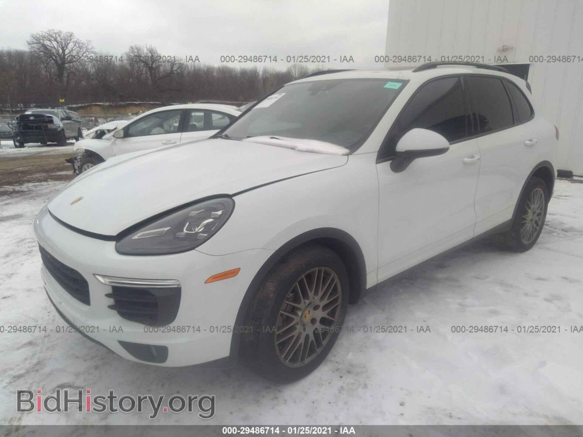 2016 PORSCHE CAYENNE - VIN: WP1AB2A26GLA92393 - Фото 2