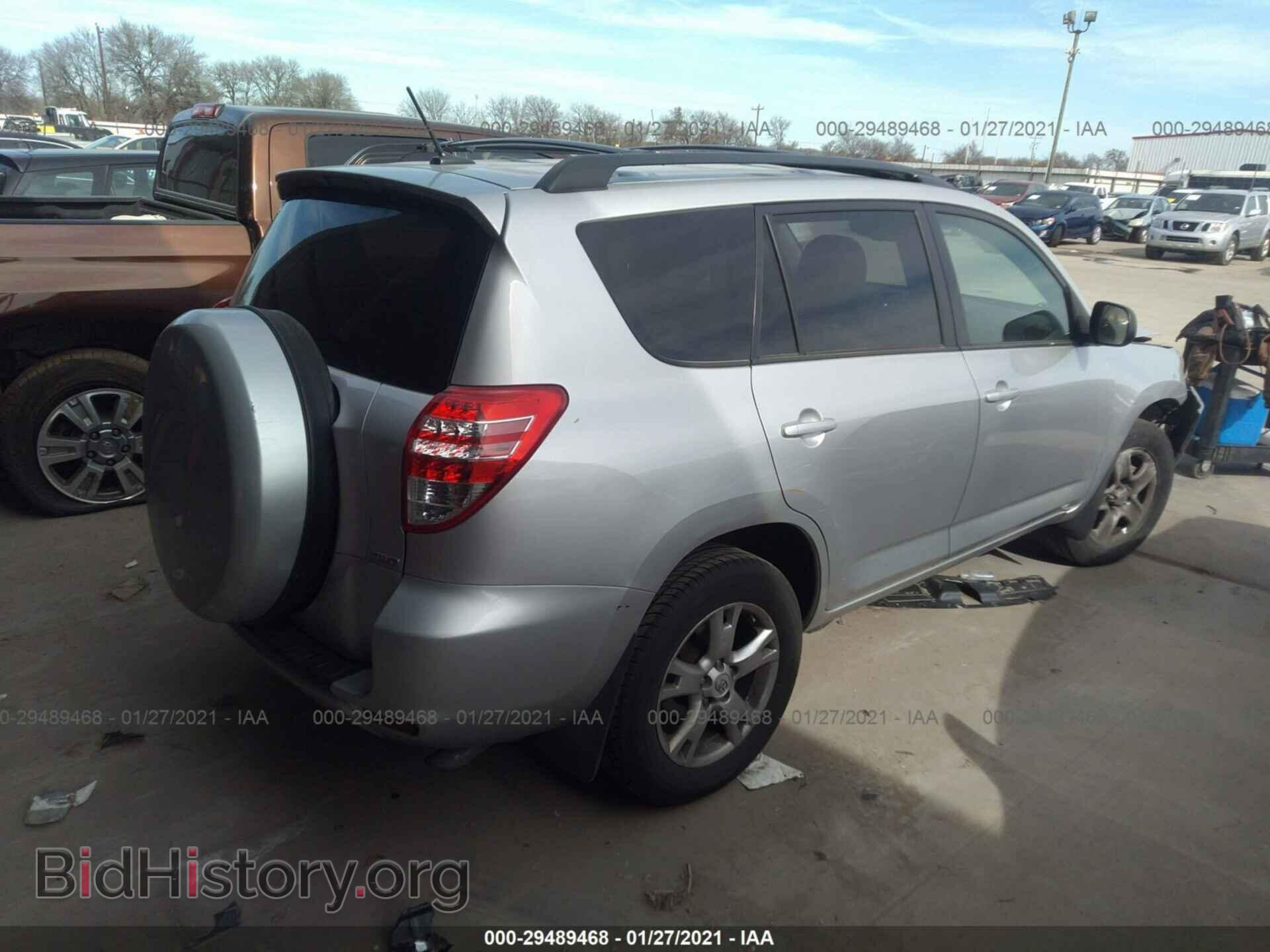 2011 TOYOTA RAV4 - VIN: 2T3BF4DV1BW122420 - Фото 4