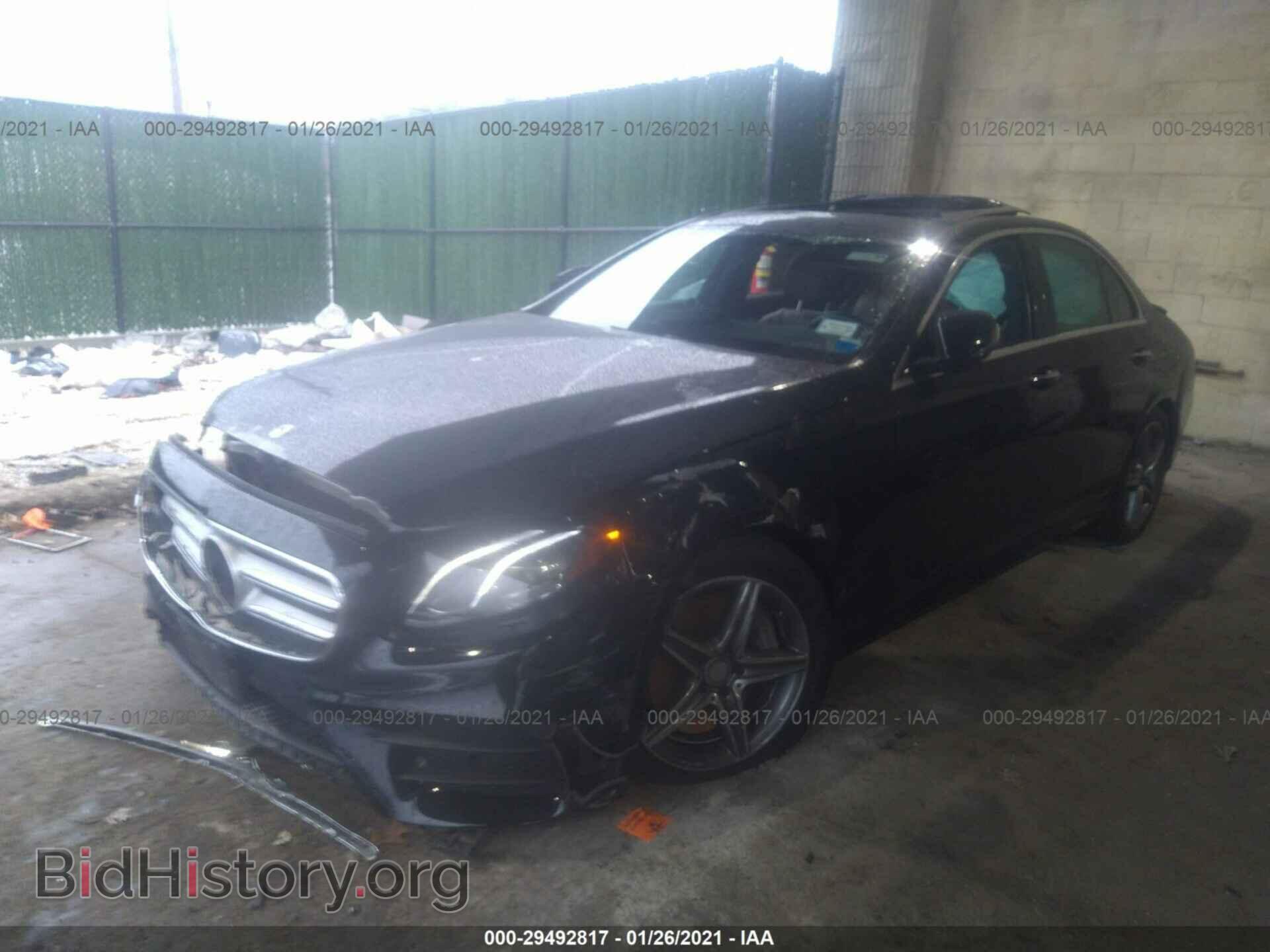 2017 MERCEDES-BENZ E-CLASS - VIN: WDDZF4KB4HA052402 - Фото 2