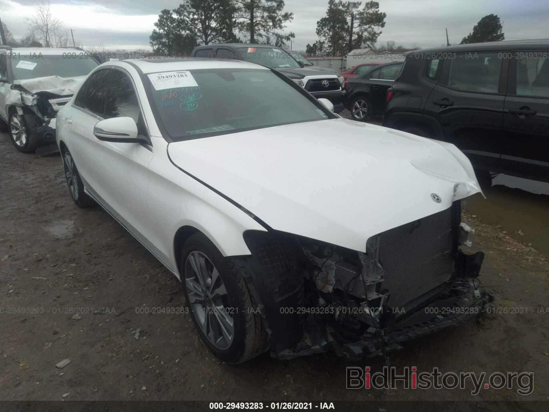 Photo W1KWF8DB6LR576877 - MERCEDES-BENZ C-CLASS 2020