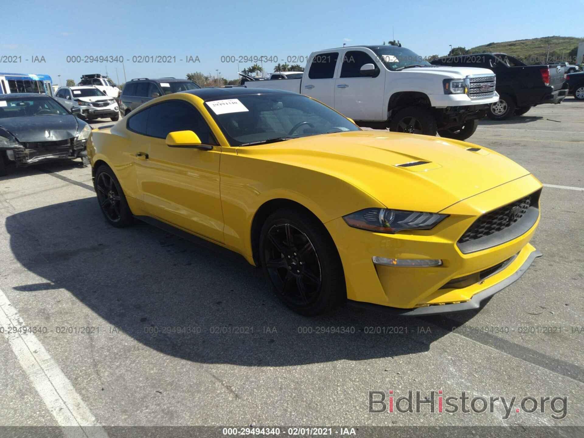 Photo 1FA6P8TH9J5158952 - FORD MUSTANG 2018