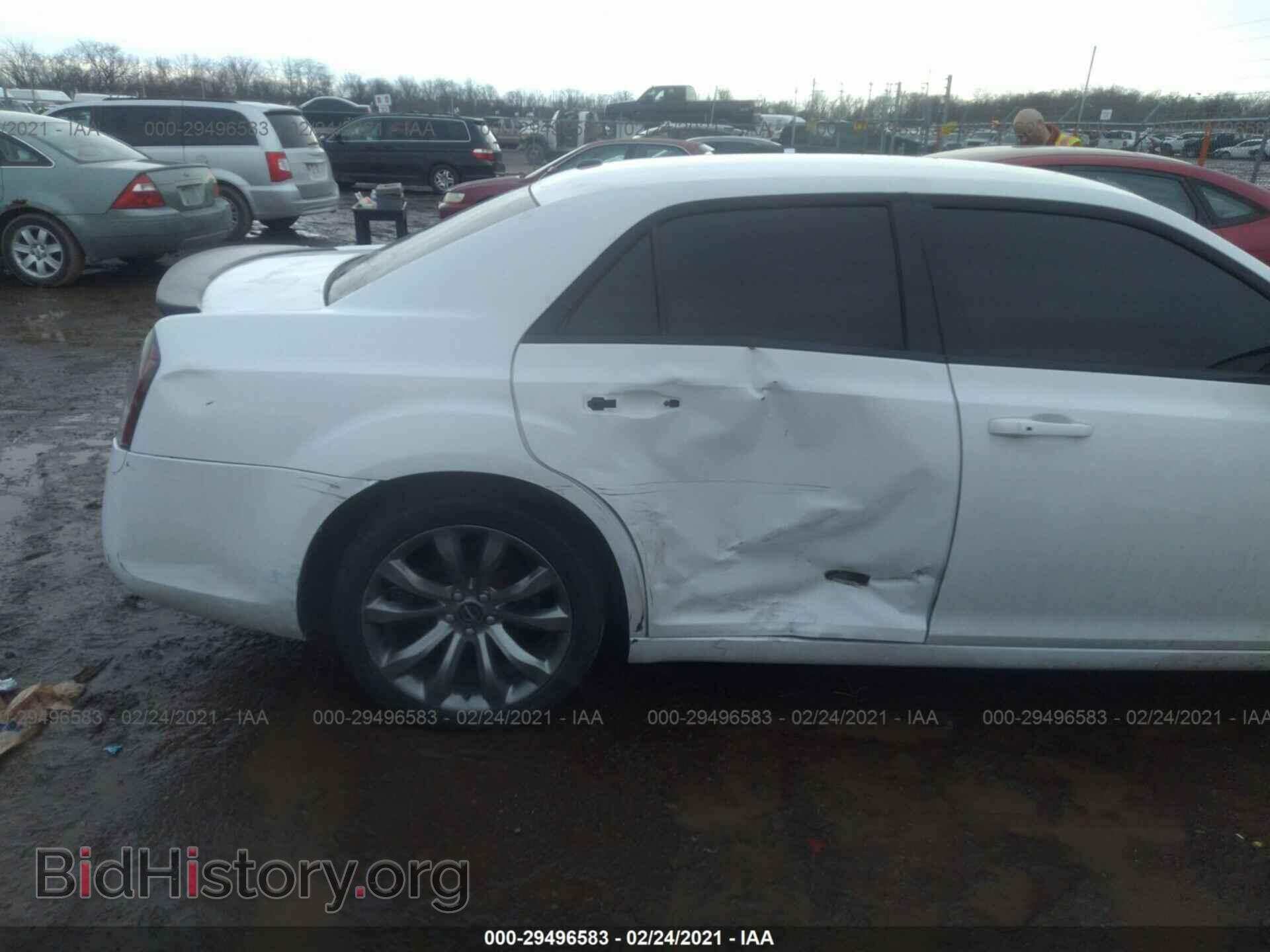 2014 CHRYSLER 300 - VIN: 2C3CCABG2EH376808 - Фото 6